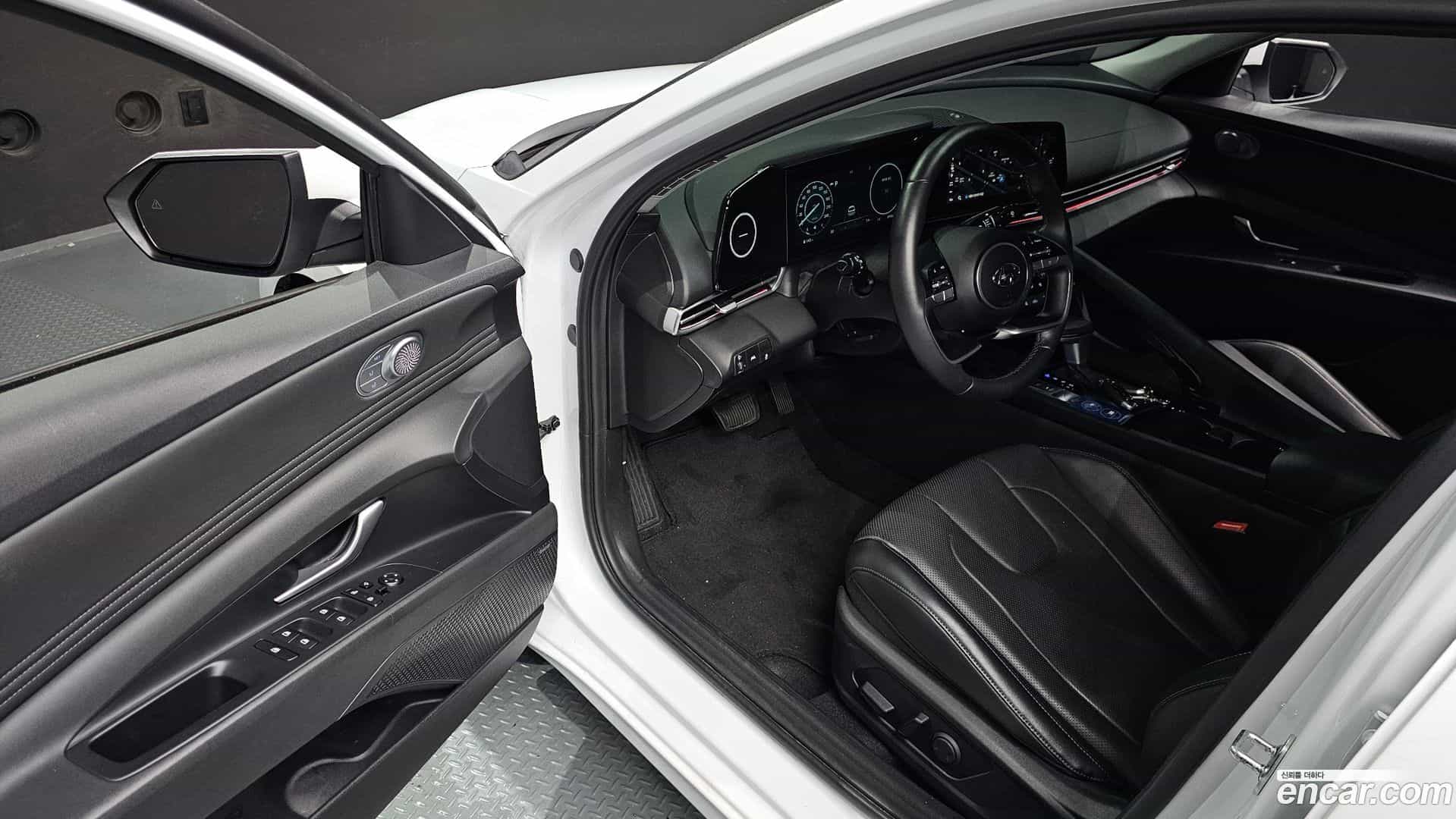 AVANTE Hyundai 2022.8-INNER-010