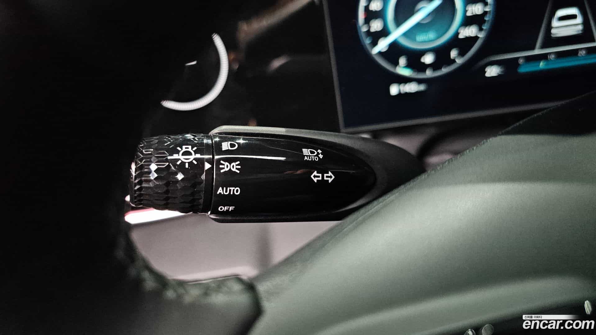 AVANTE Hyundai 2022.8-OPTION-024