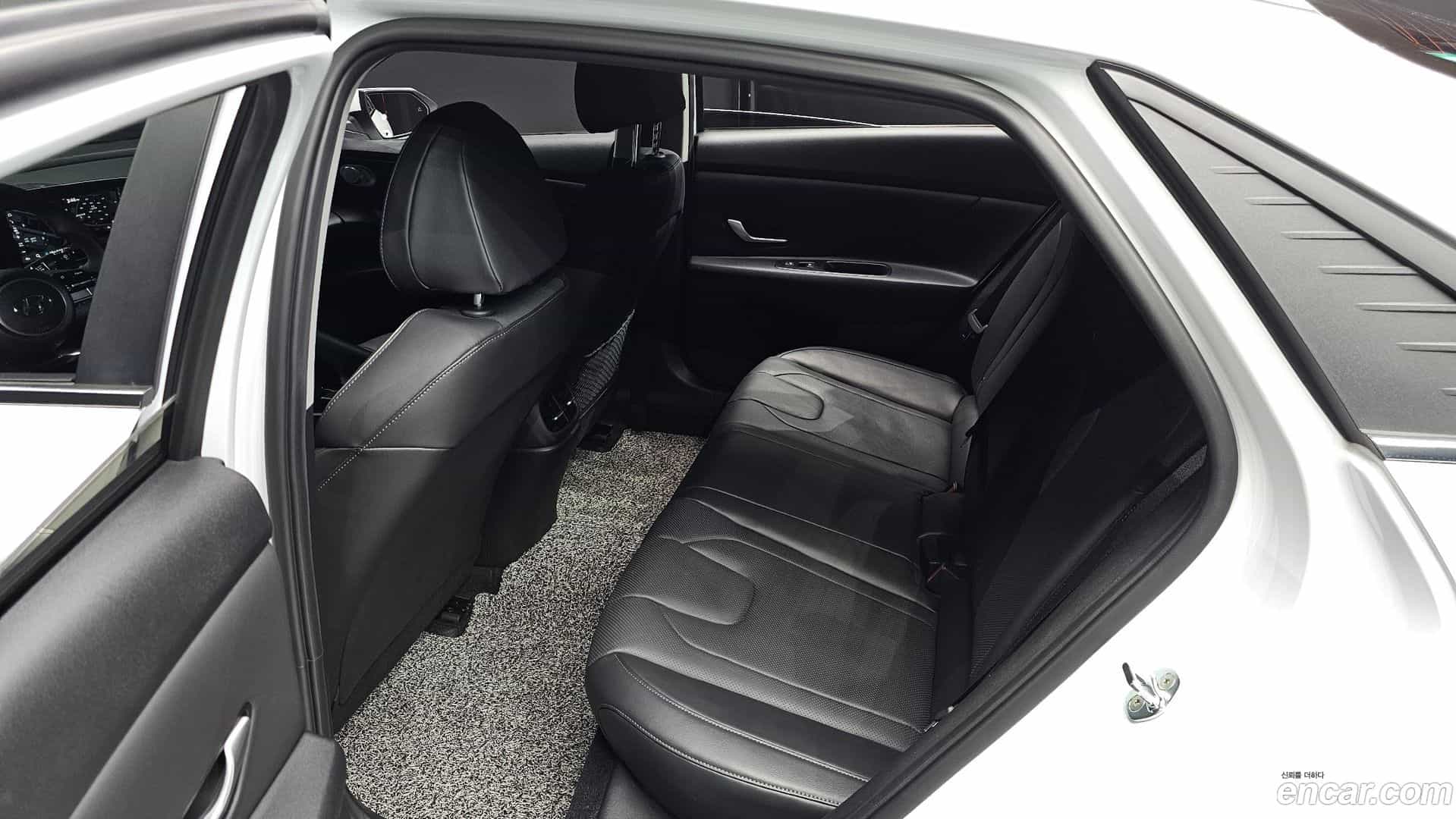 AVANTE Hyundai 2022.8-INNER-036