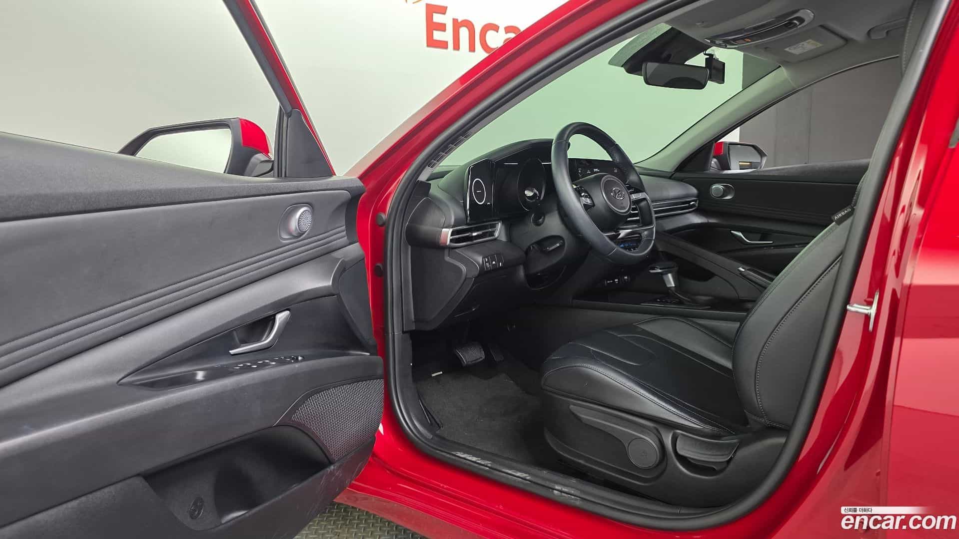 AVANTE Hyundai 2022.1-INNER-036