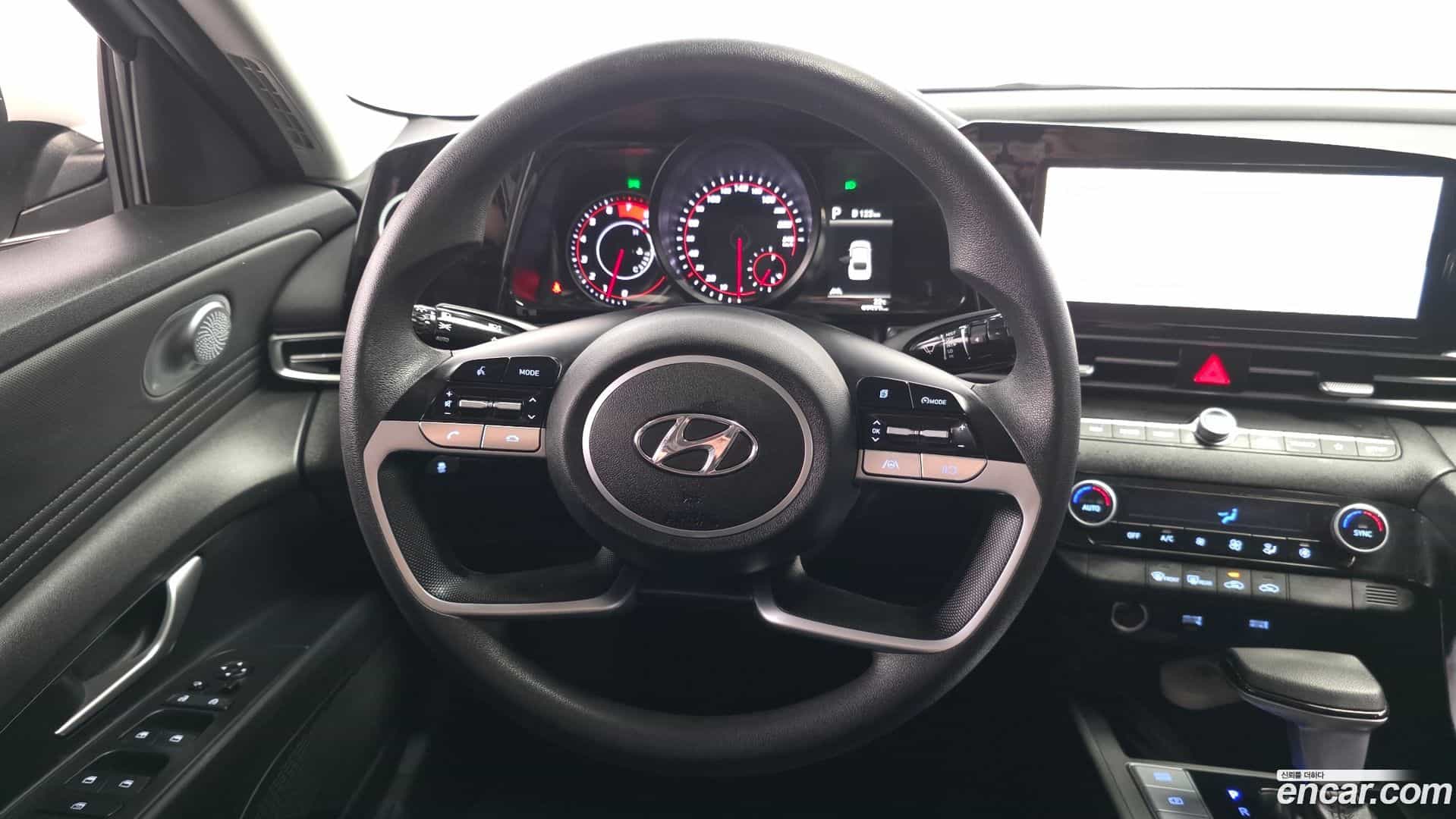 AVANTE Hyundai 2020.8-OPTION-016
