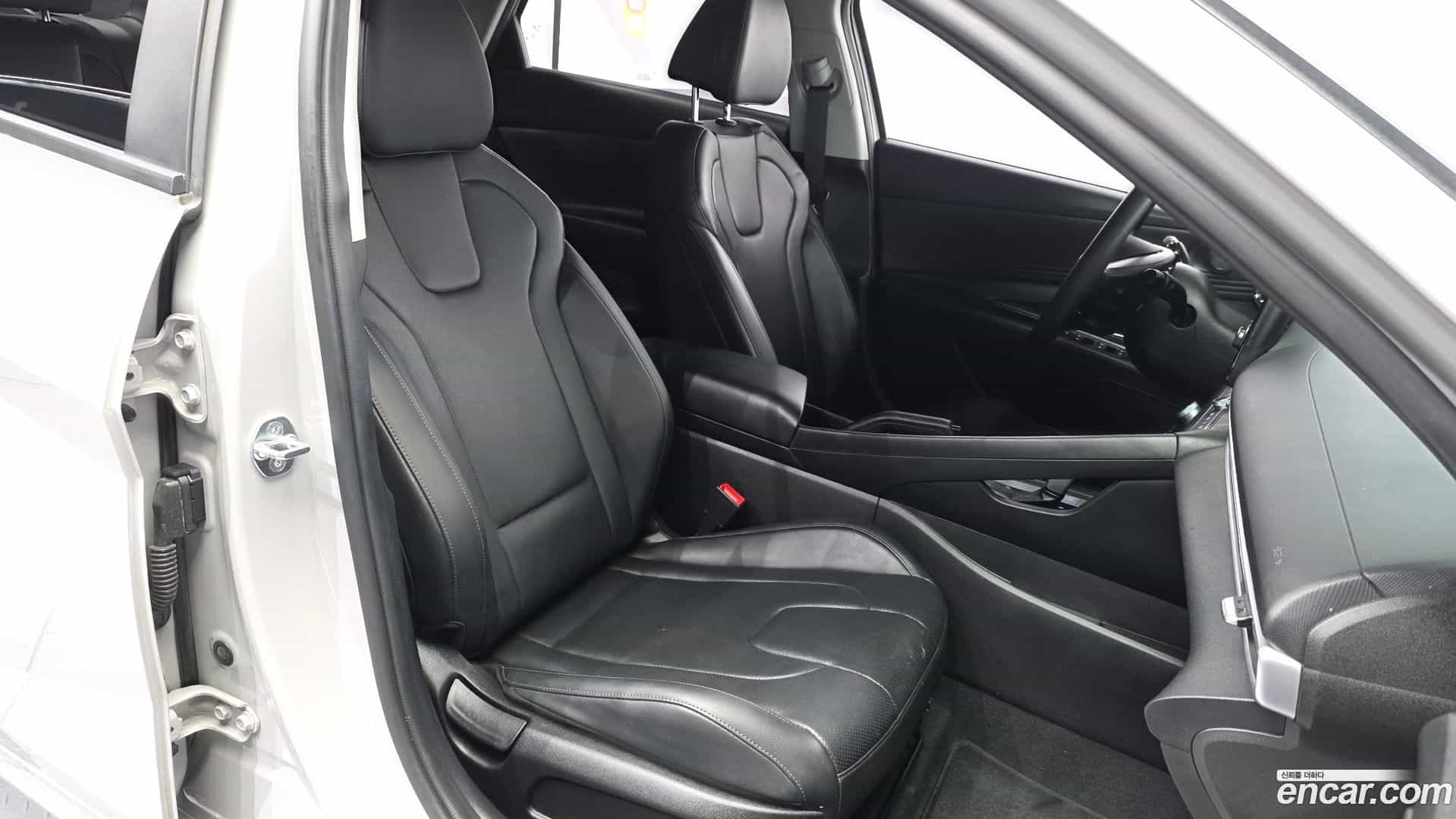 AVANTE Hyundai 2020.8-INNER-036