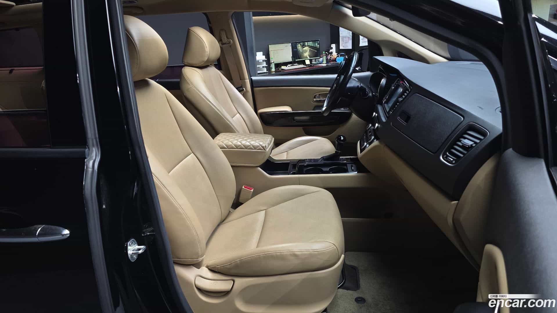 Canival Kia 2016.4-OPTION-015