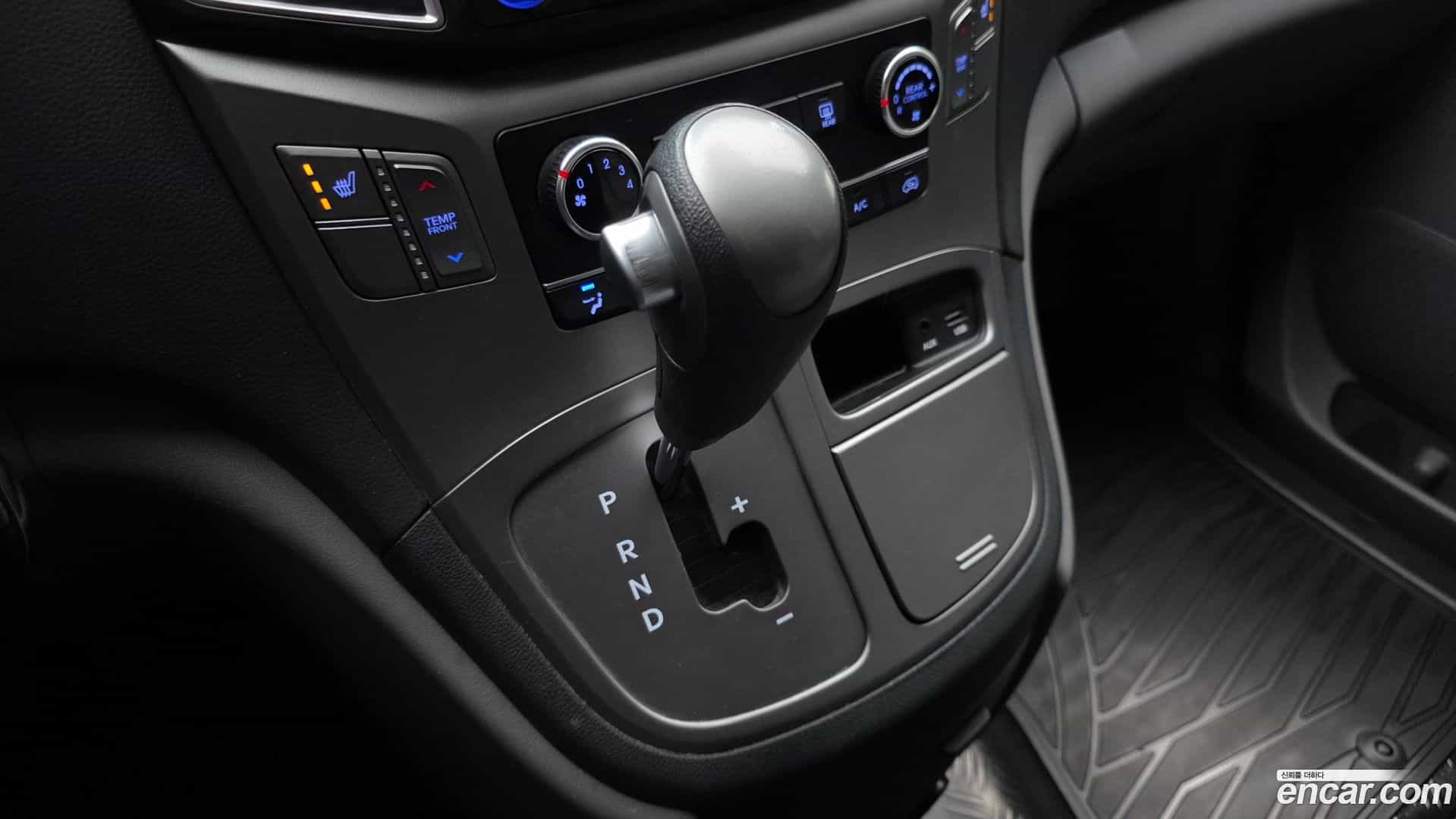 Starex Hyundai 2020.5-INNER-009