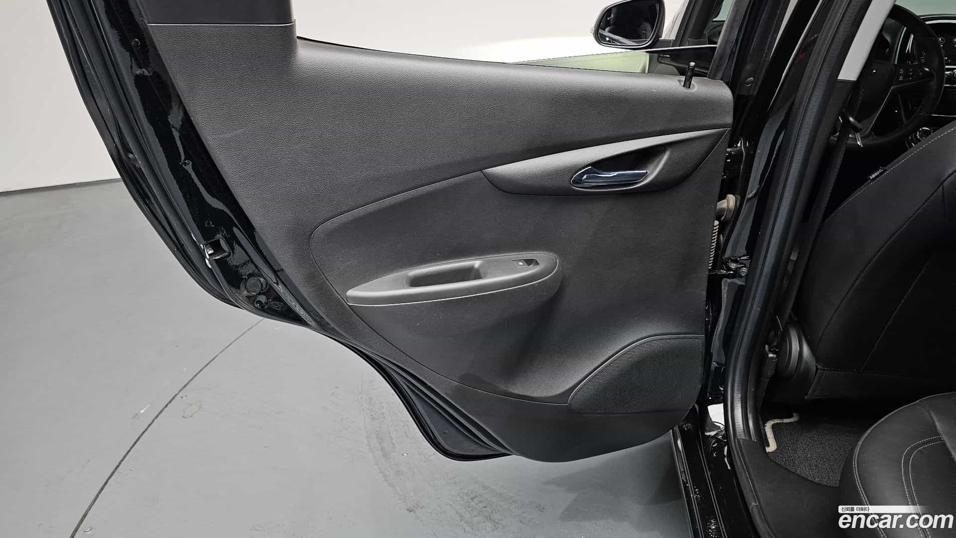Spark Chevrolet 2022.8-INNER-035