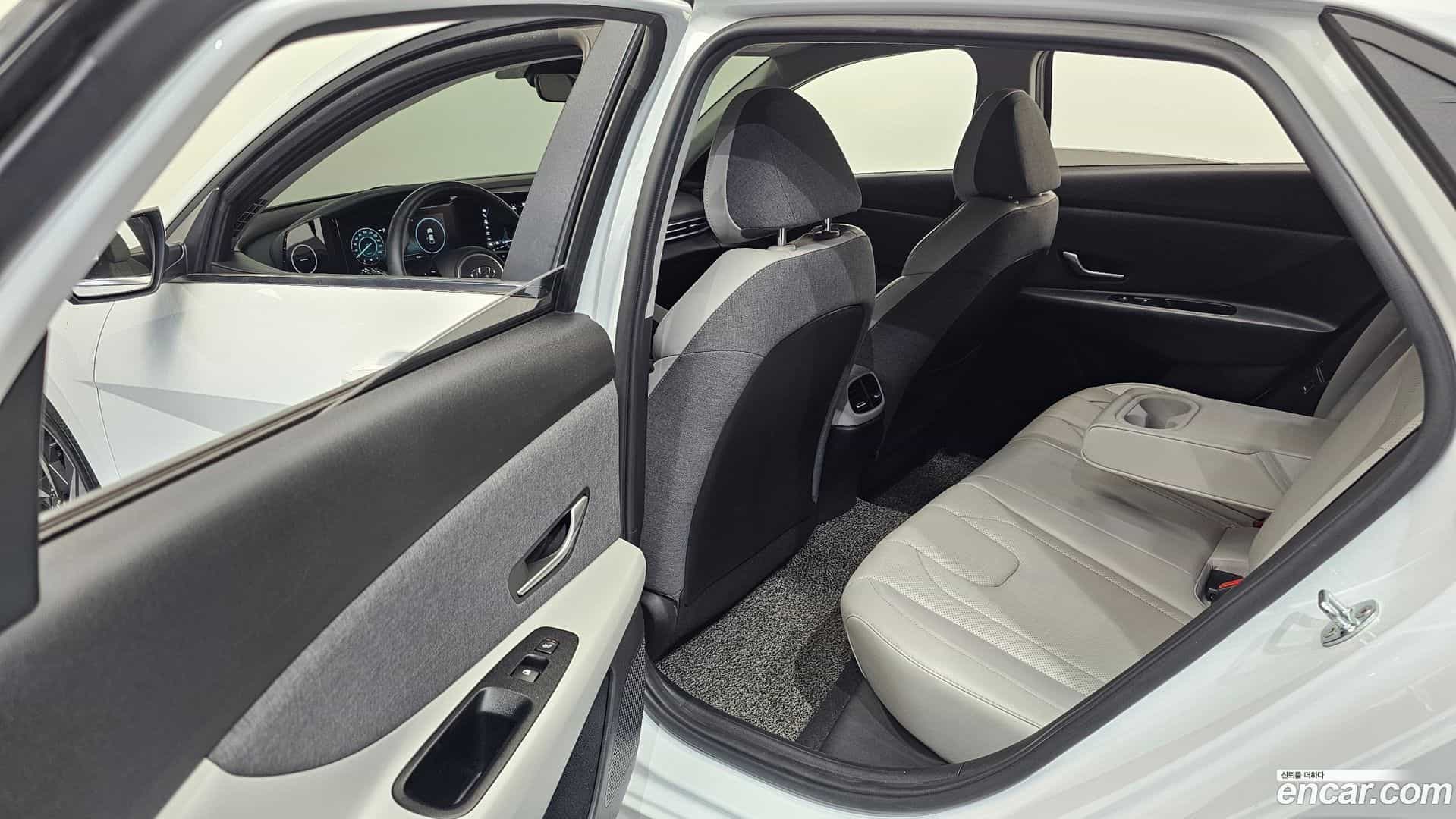 AVANTE Hyundai 2020.3-OPTION-015