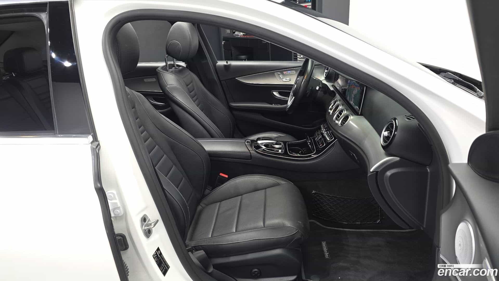 E-Class Mercedes-Benz 2020.1-OPTION-015