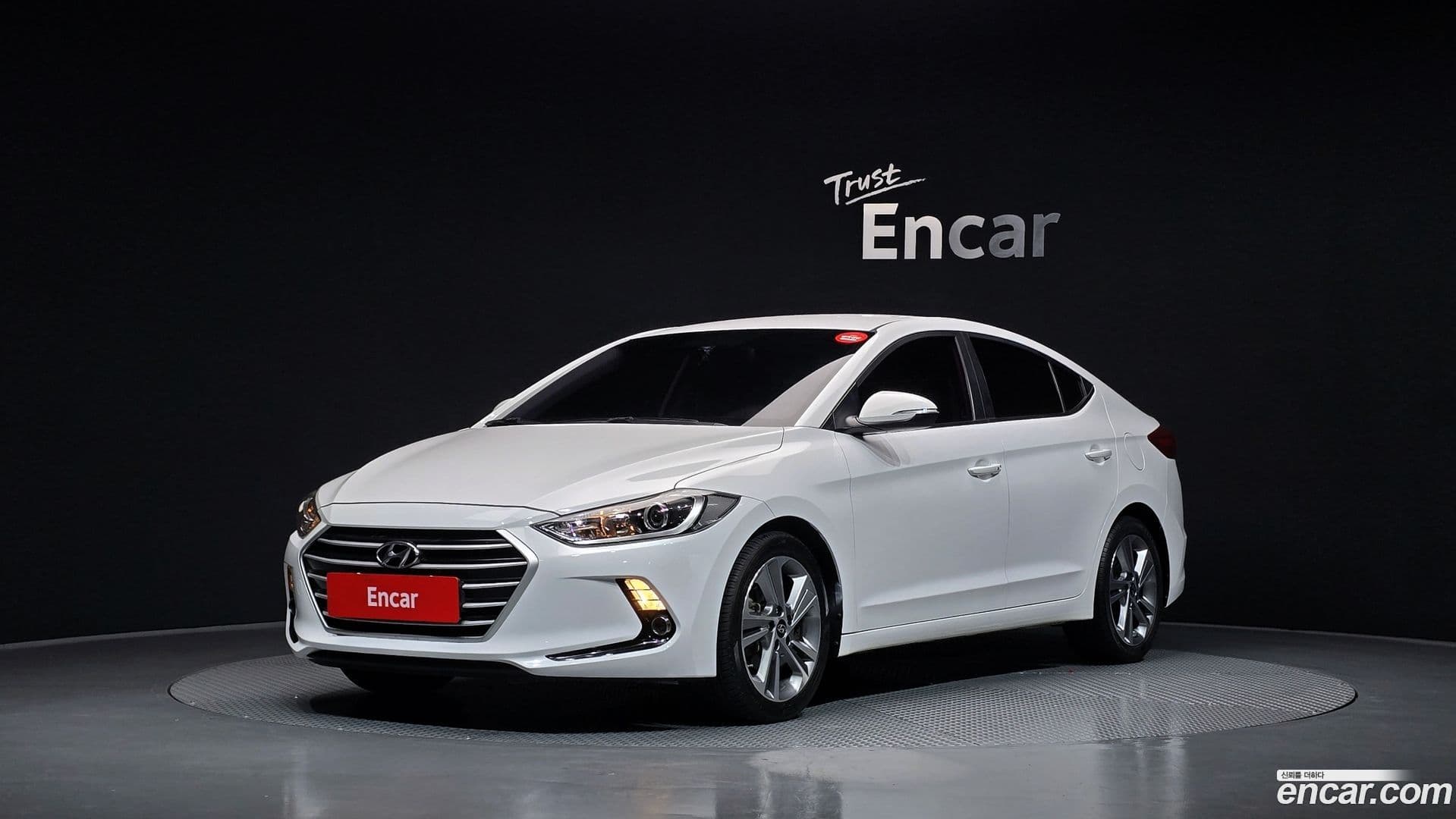Main__Slider__Photo:AVANTE Hyundai 2016.11-0