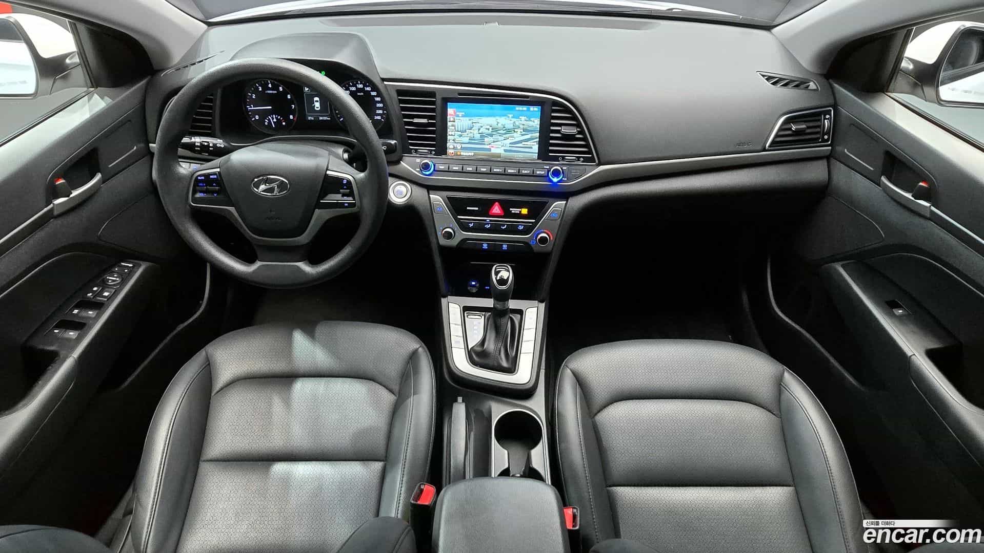 AVANTE Hyundai 2016.11-INNER-007
