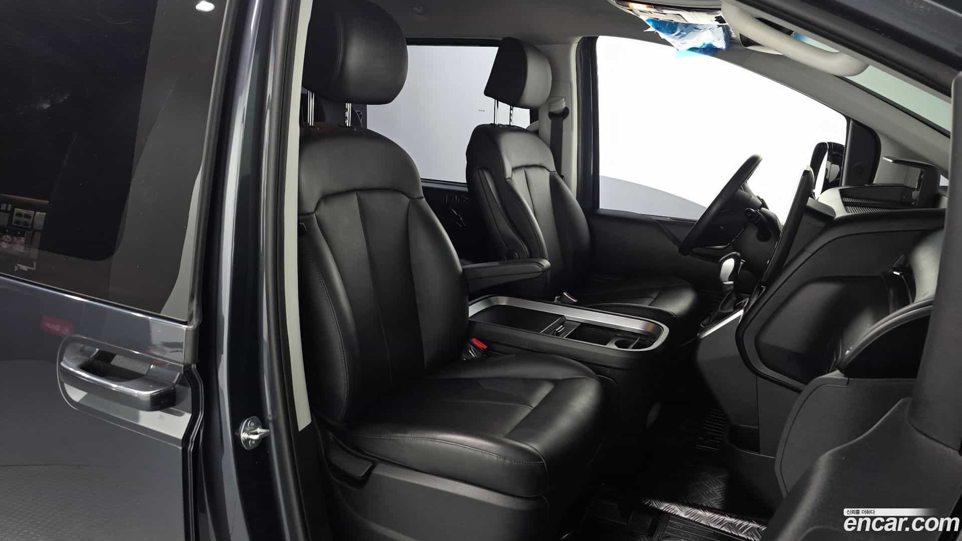 Staria Hyundai 2024.7-OPTION-016
