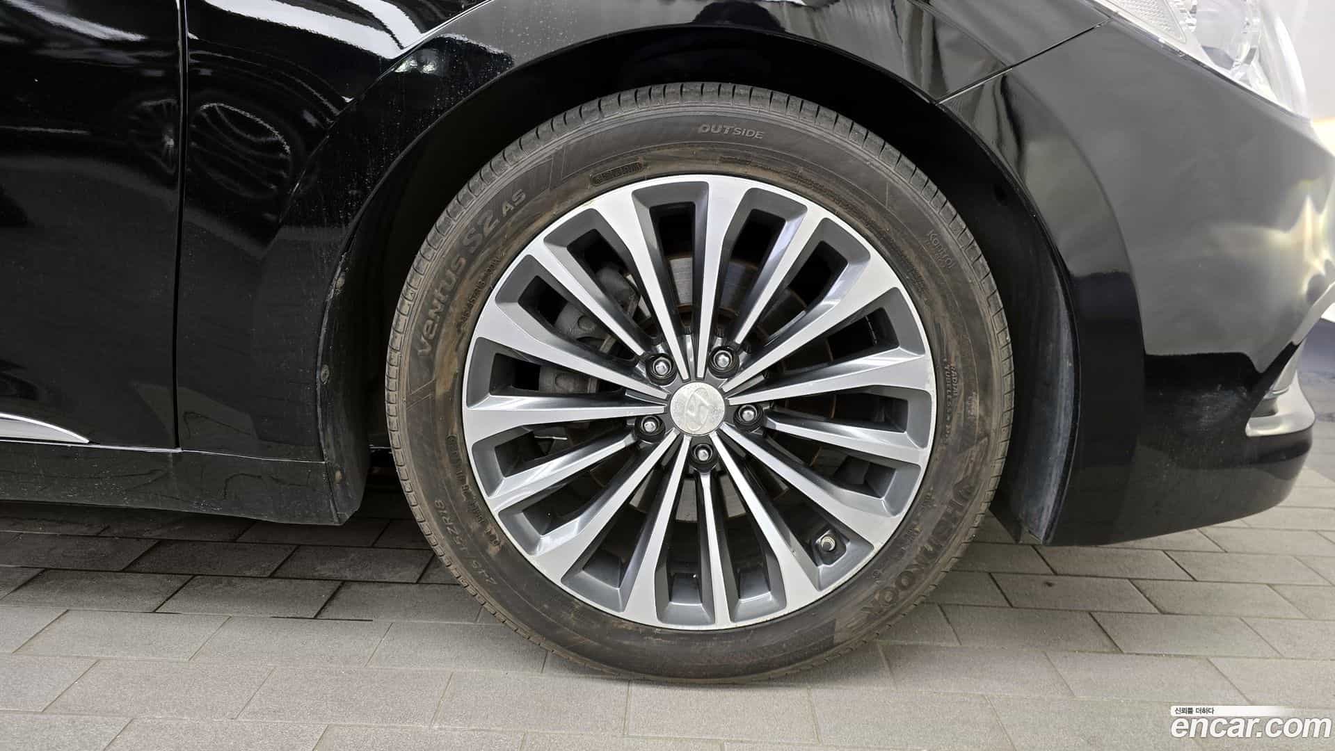 Grandeur Hyundai 2013.0-OUTER-031