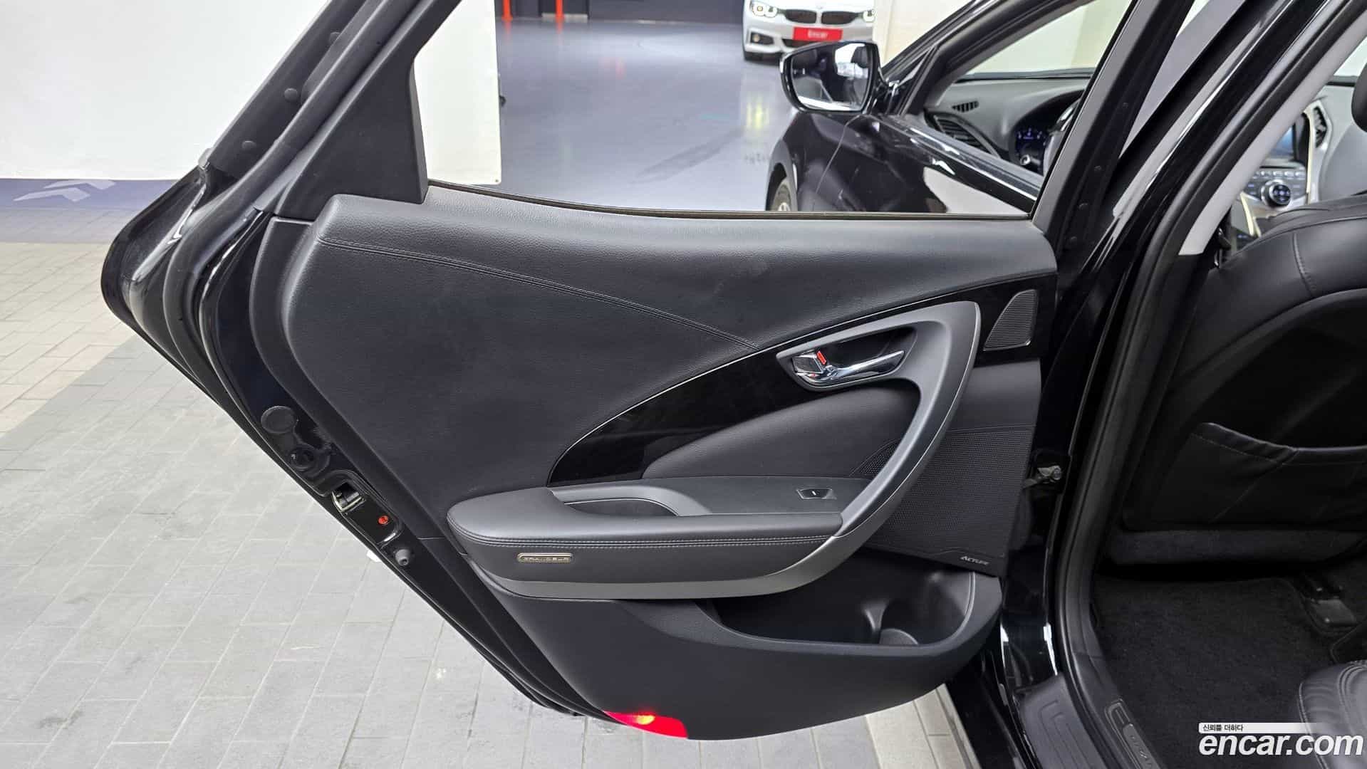 Grandeur Hyundai 2013.0-INNER-035