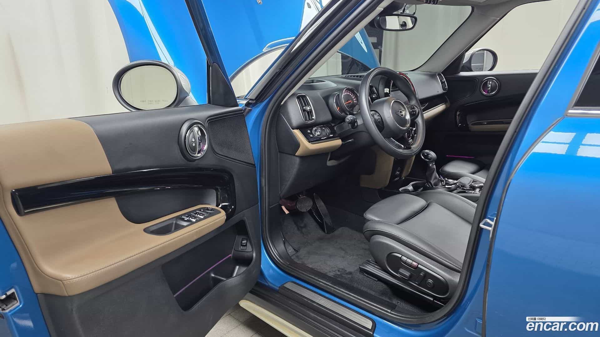 Countryman Mini 2019.8-INNER-010