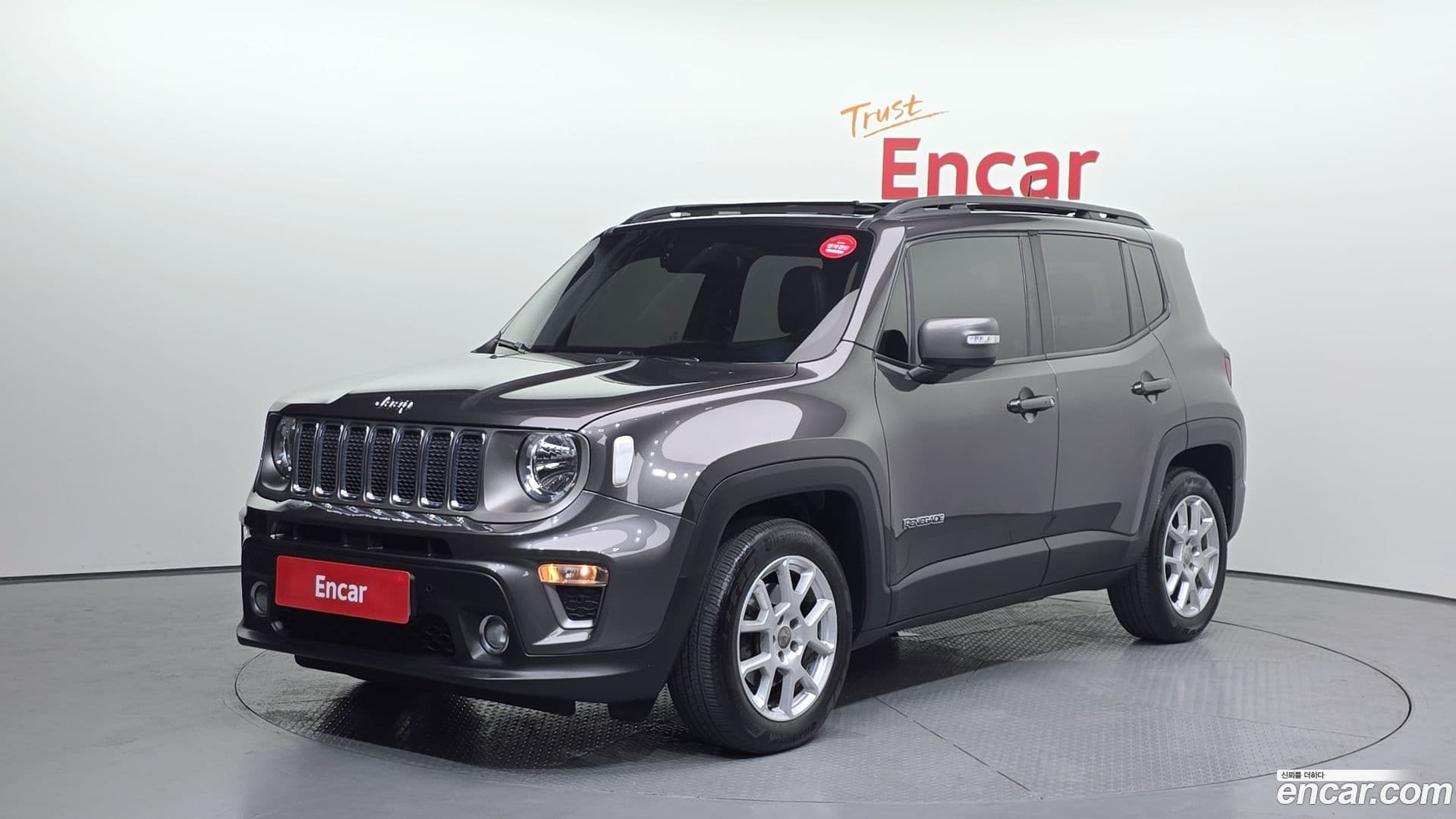 Main__Slider__Photo:Renegade Jeep 2021.11-0