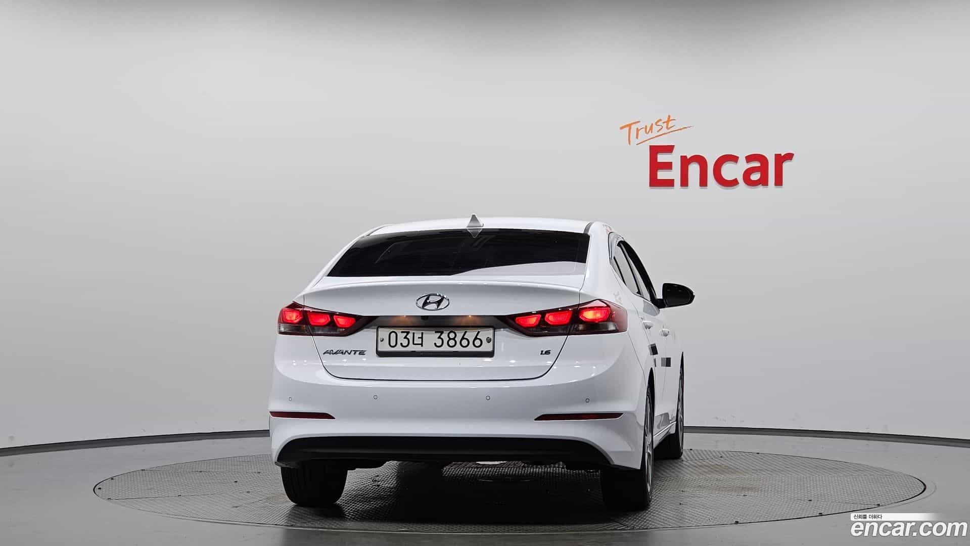 AVANTE Hyundai 2018.5-OUTER-004