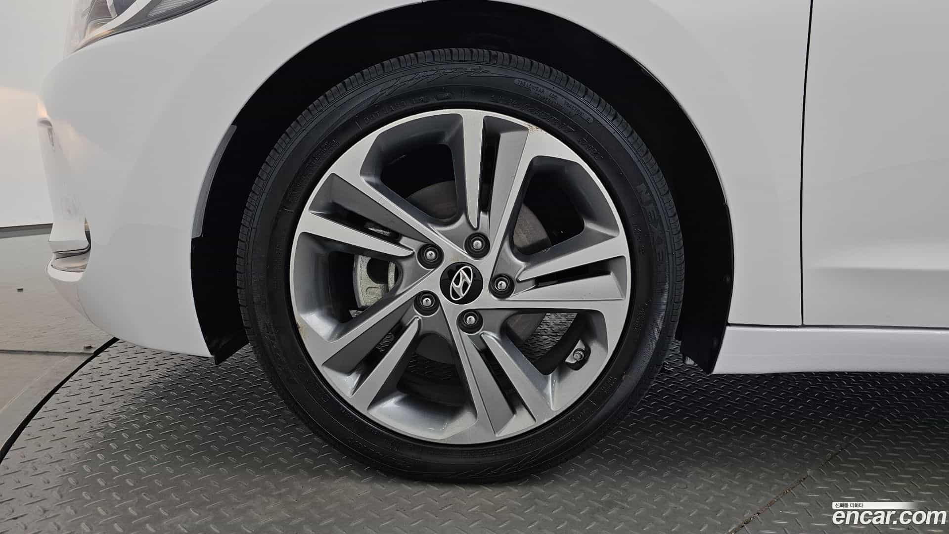 AVANTE Hyundai 2018.5-OUTER-005