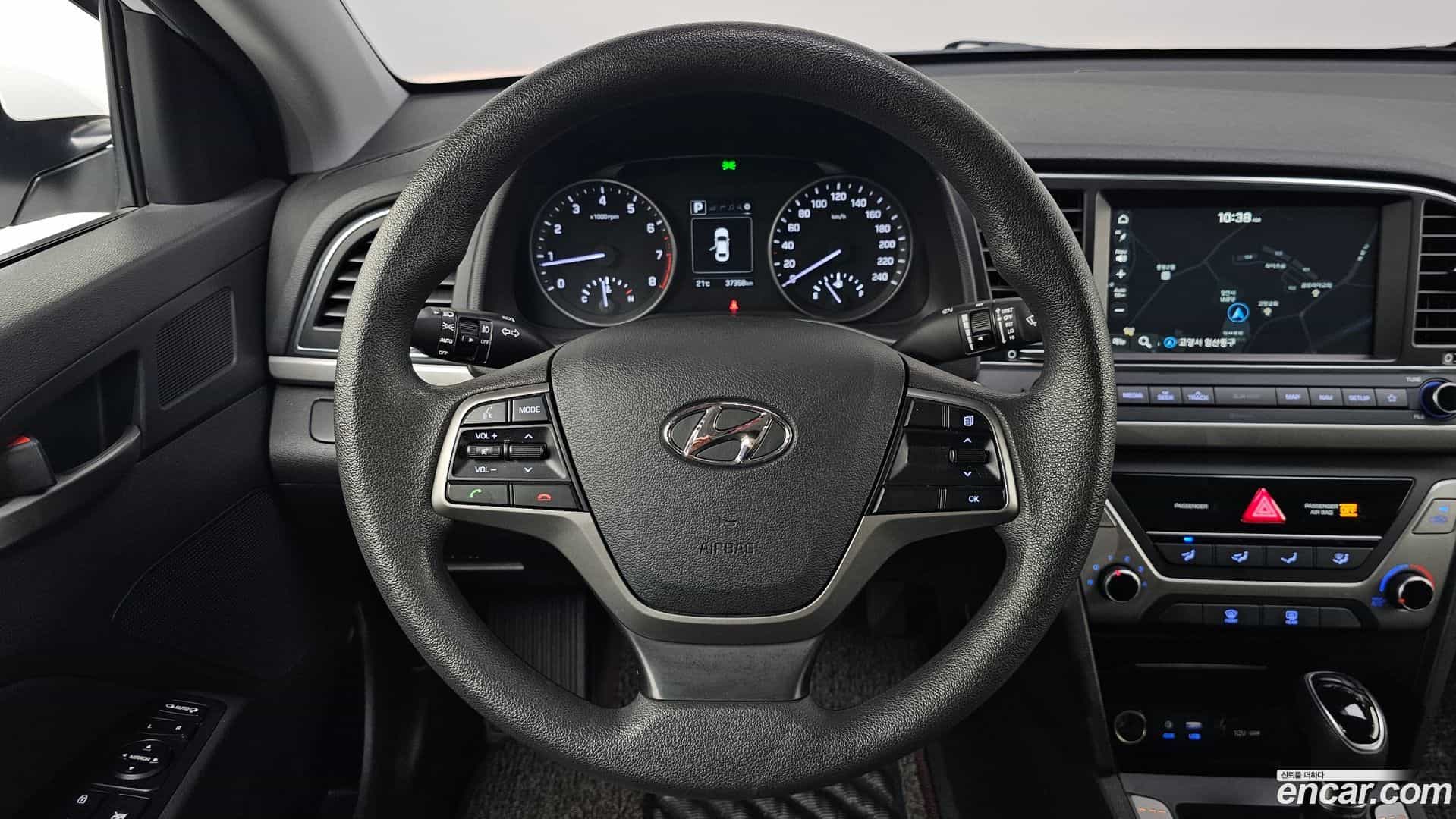 AVANTE Hyundai 2018.5-OPTION-016