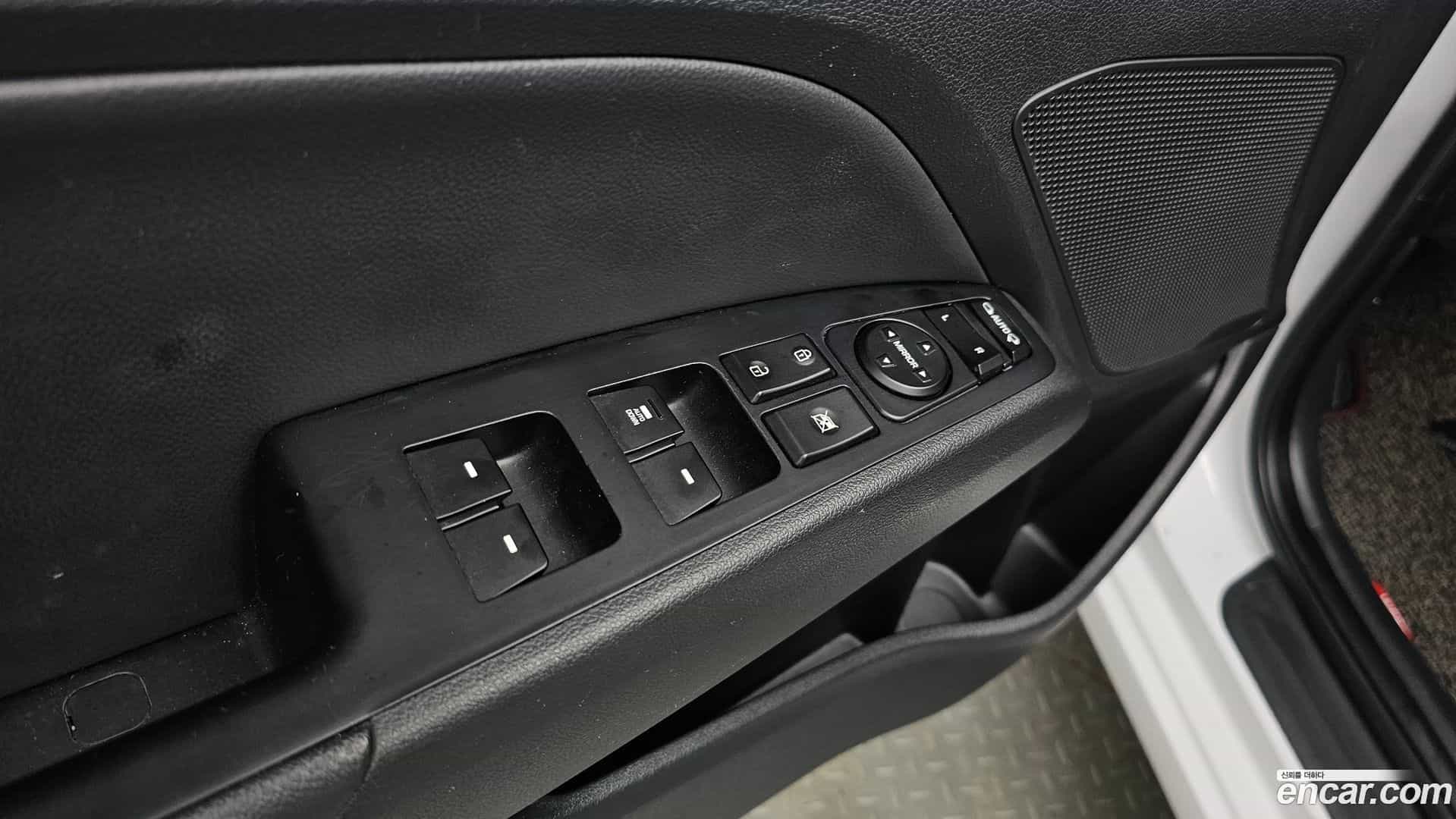 AVANTE Hyundai 2018.5-OPTION-020
