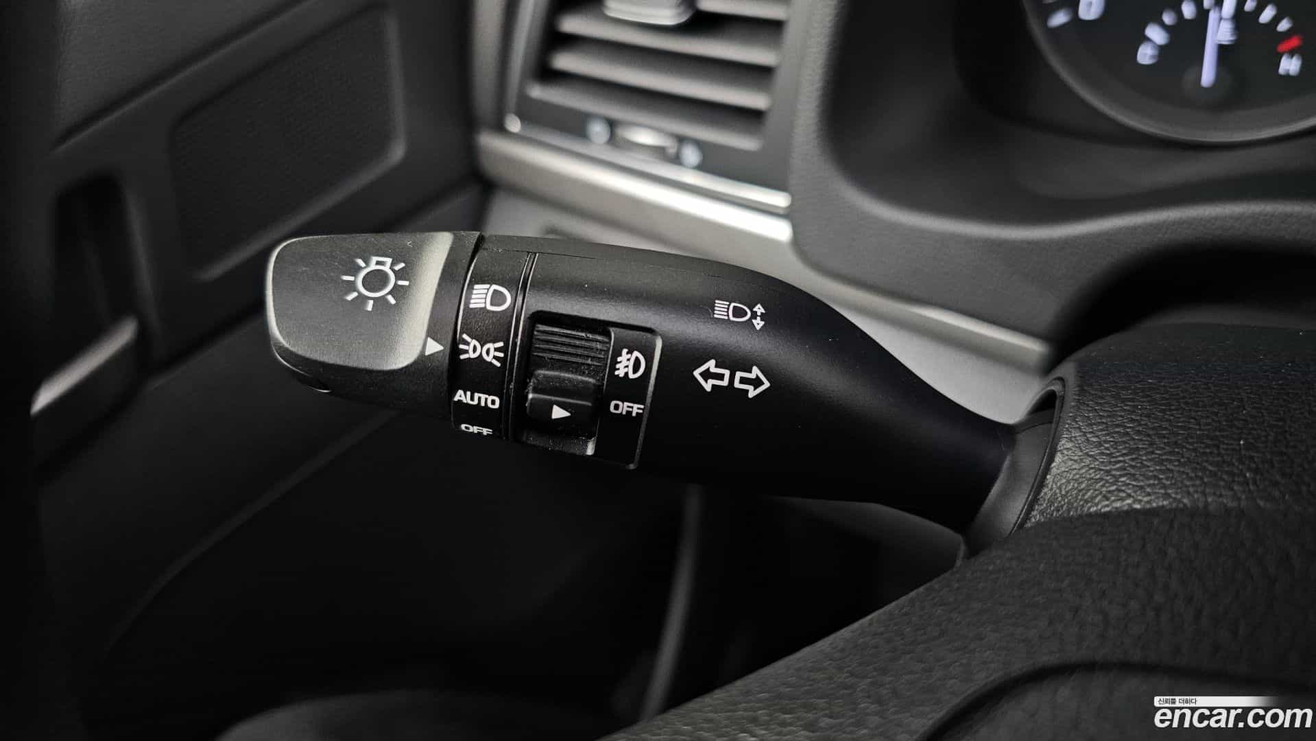 AVANTE Hyundai 2018.5-OPTION-021