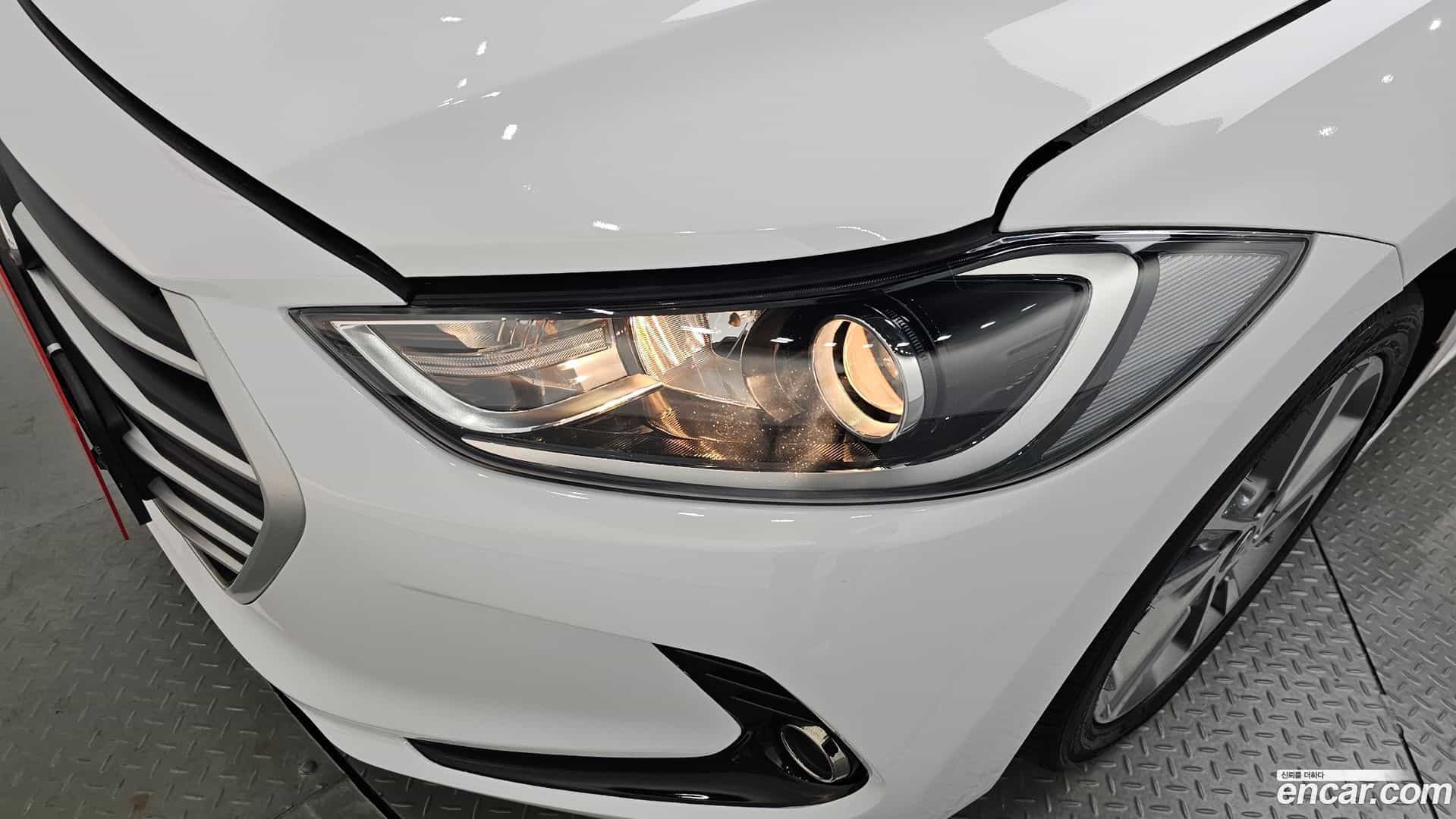 AVANTE Hyundai 2018.5-OUTER-032