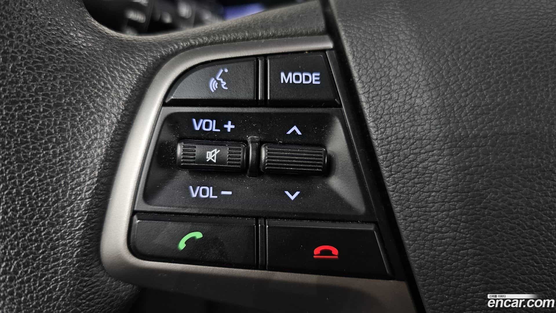 AVANTE Hyundai 2018.5-OPTION-041