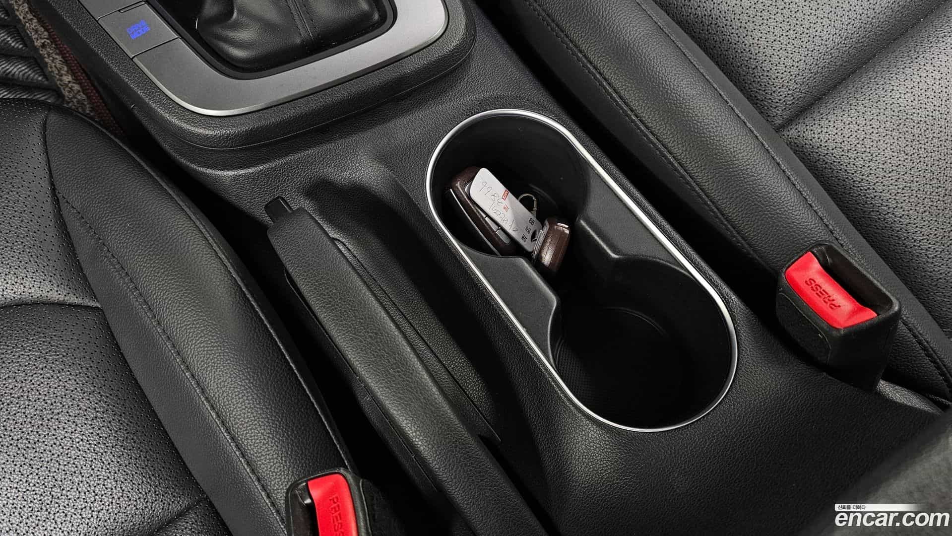 AVANTE Hyundai 2018.5-OPTION-044