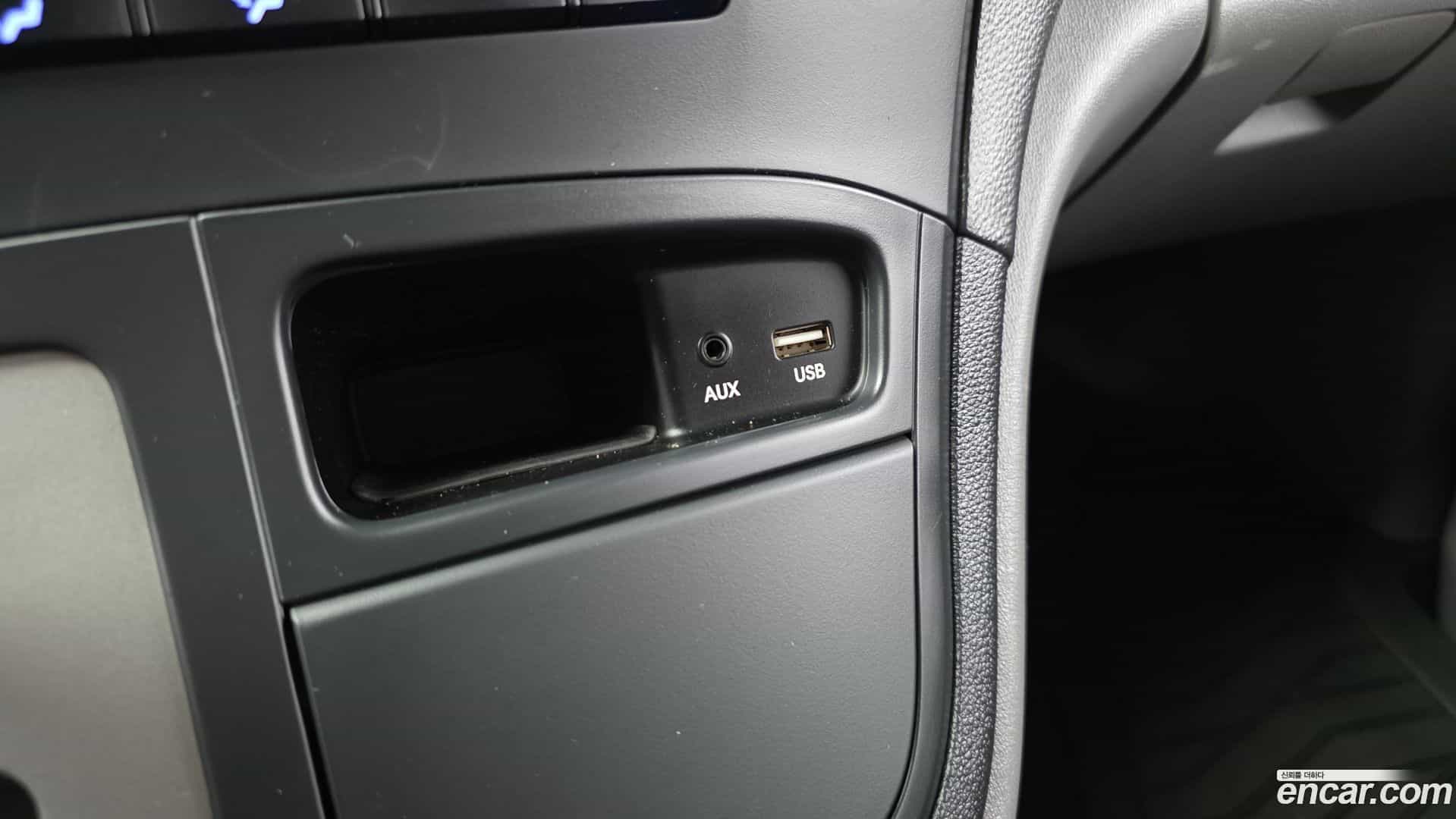 Starex Hyundai 2018.3-OPTION-021