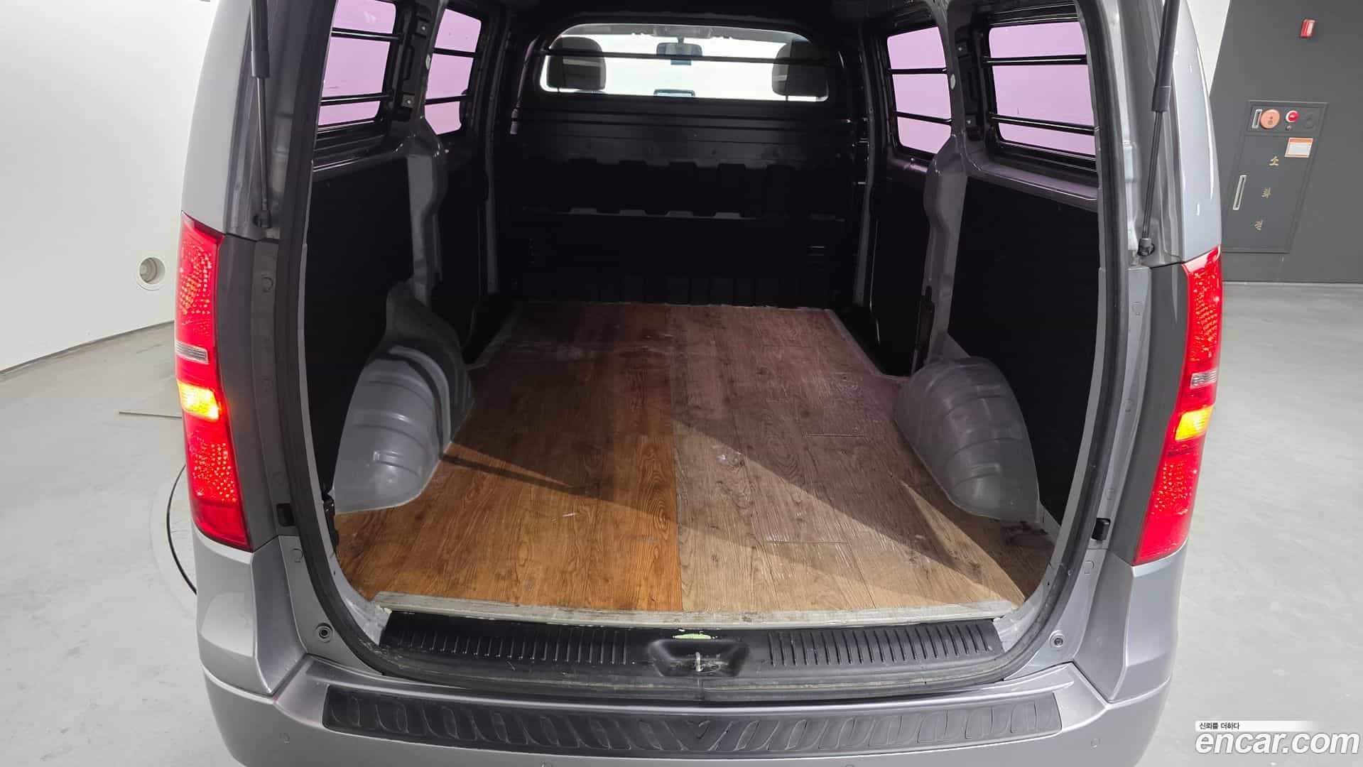 Starex Hyundai 2018.3-OPTION-024
