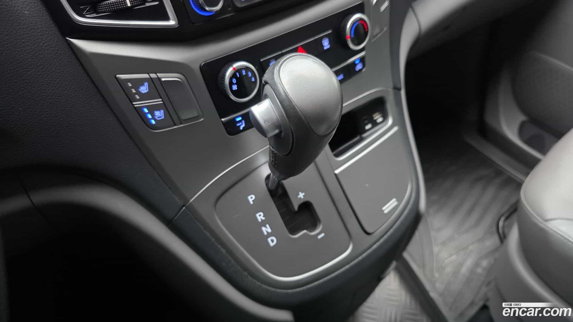 Starex Hyundai 2021.3-INNER-009
