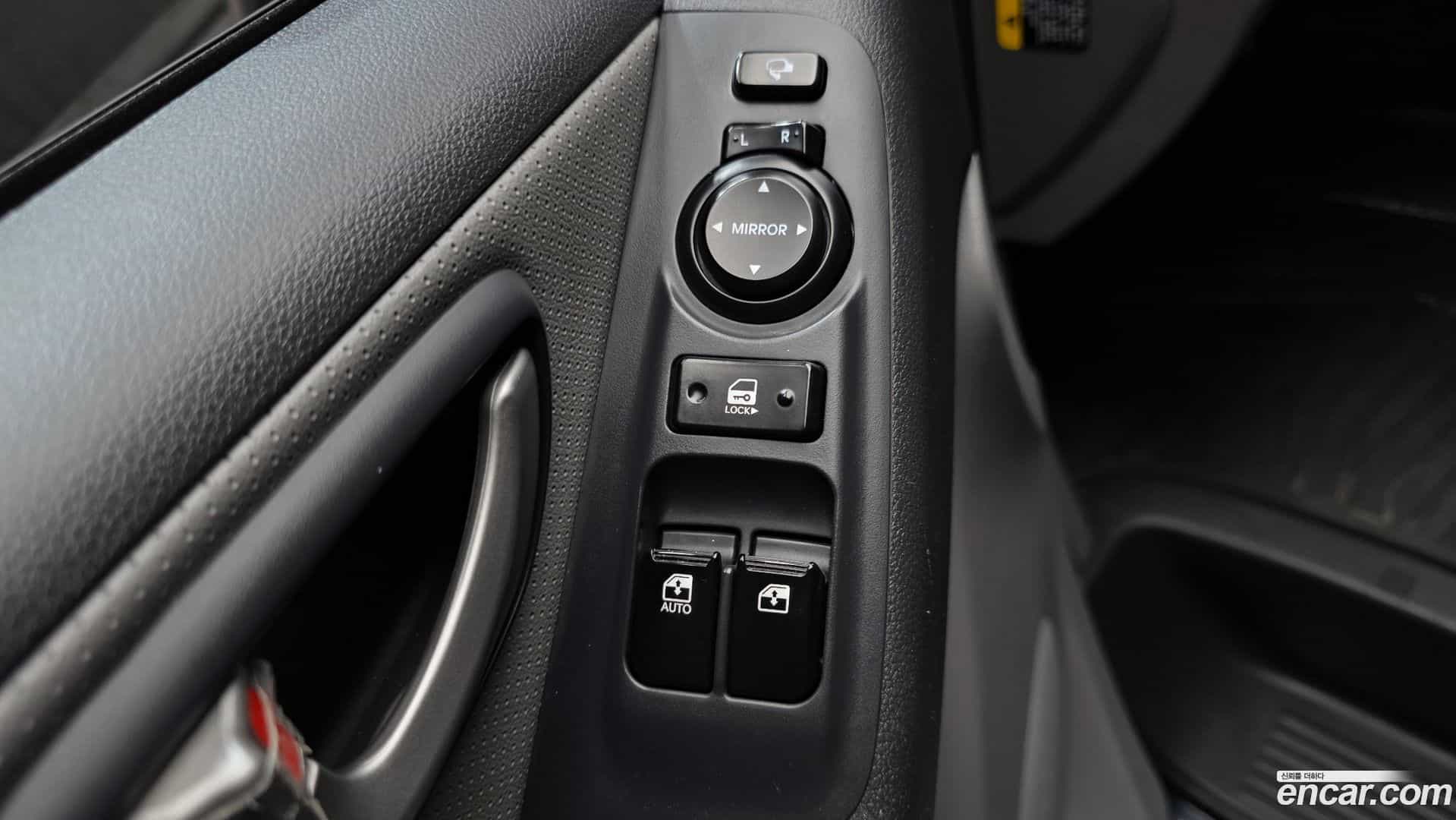 Starex Hyundai 2021.3-OPTION-018