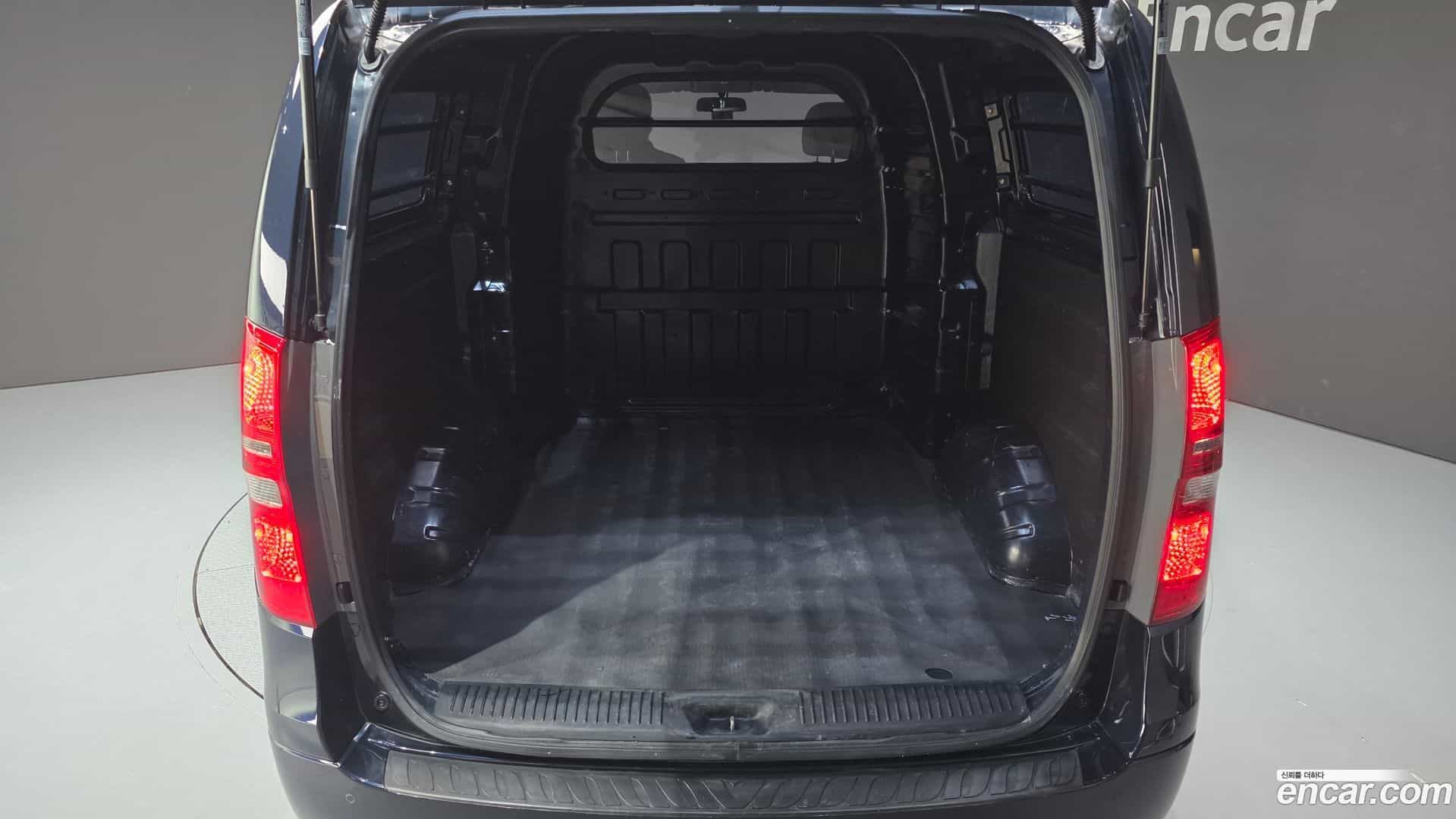 Starex Hyundai 2021.3-OPTION-024