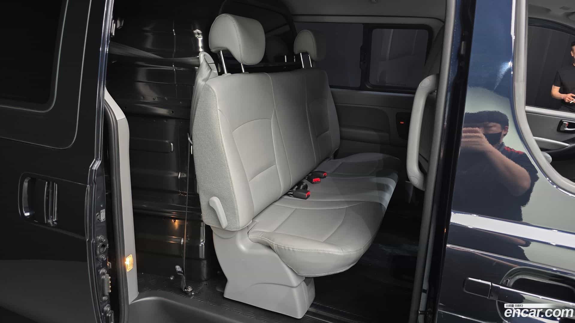 Starex Hyundai 2021.3-INNER-036