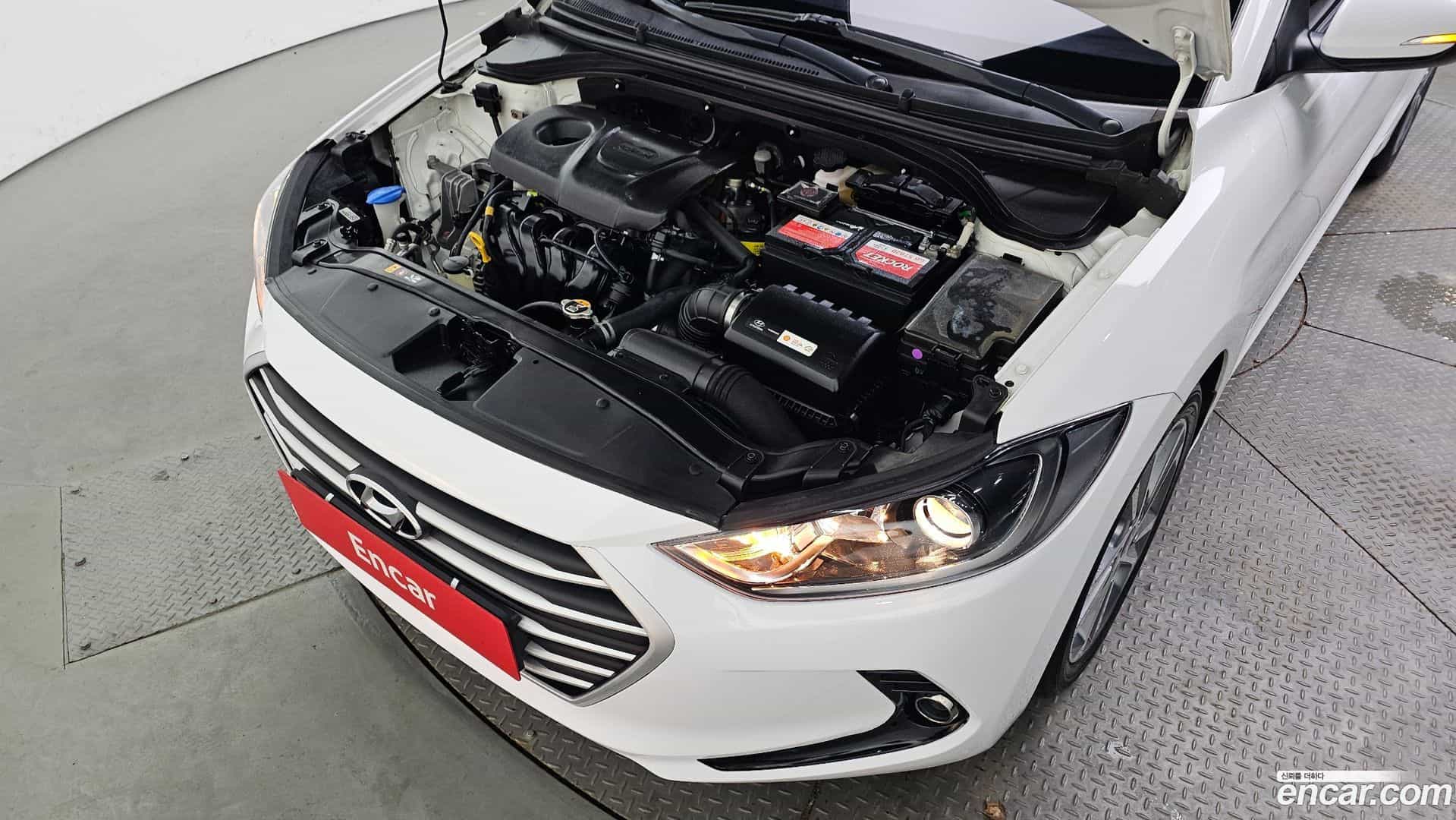 AVANTE Hyundai 2017.5-OUTER-006
