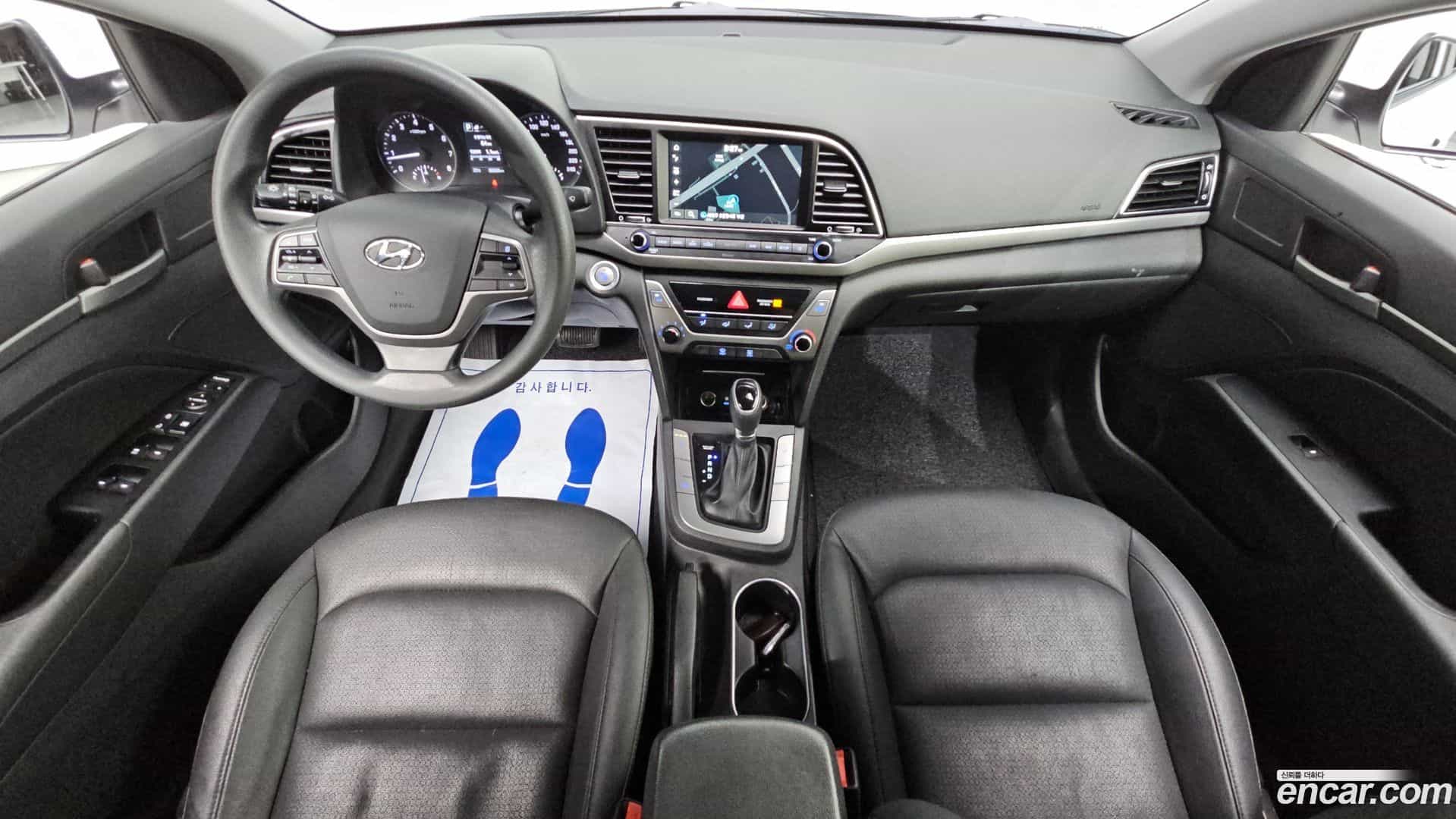 AVANTE Hyundai 2017.5-INNER-007