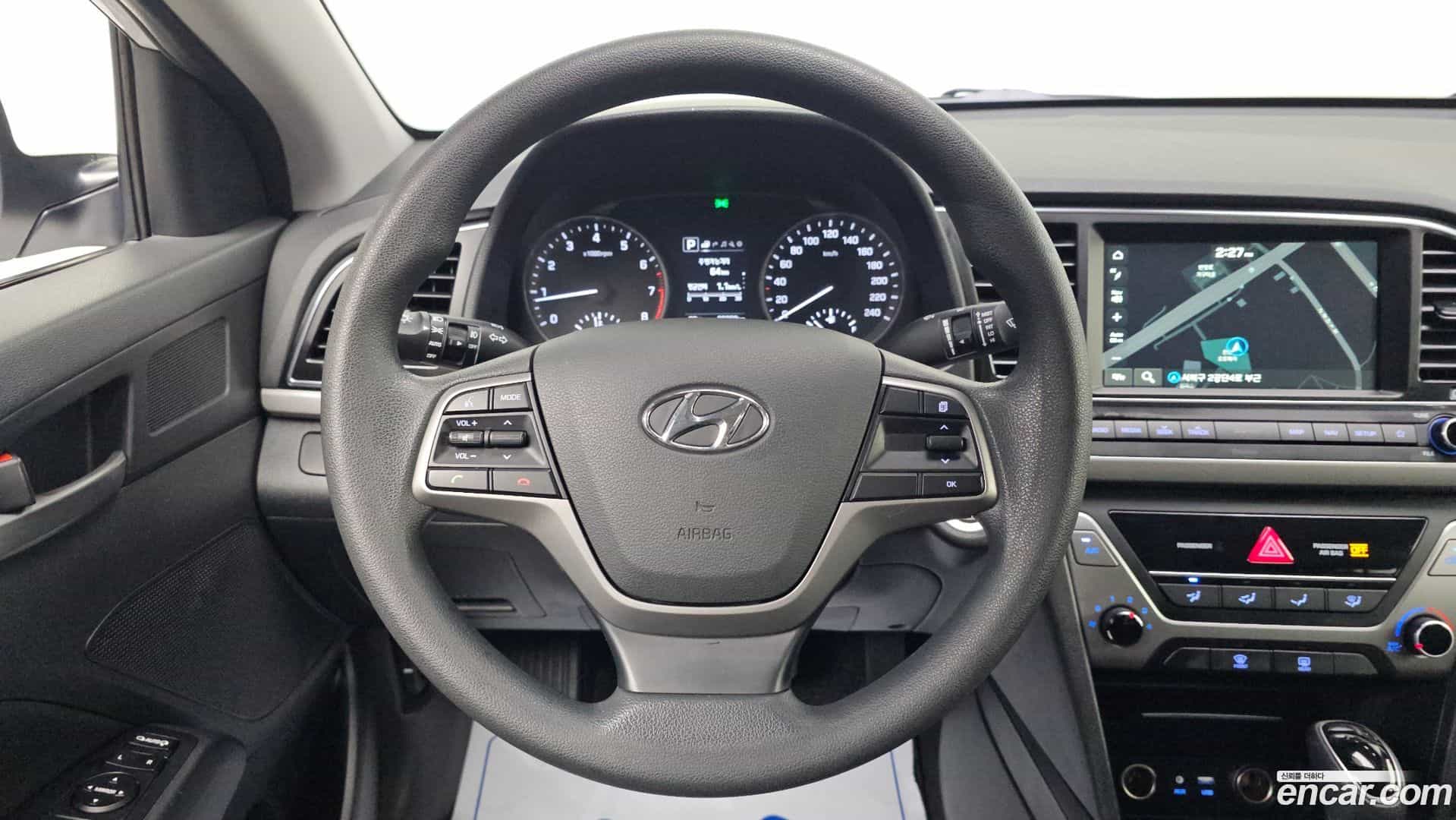 AVANTE Hyundai 2017.5-OPTION-019