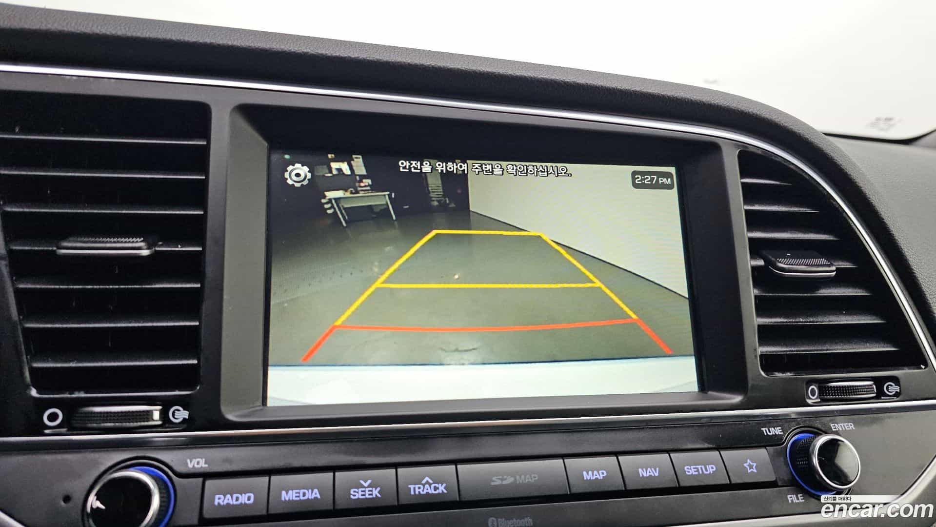 AVANTE Hyundai 2017.5-OPTION-022
