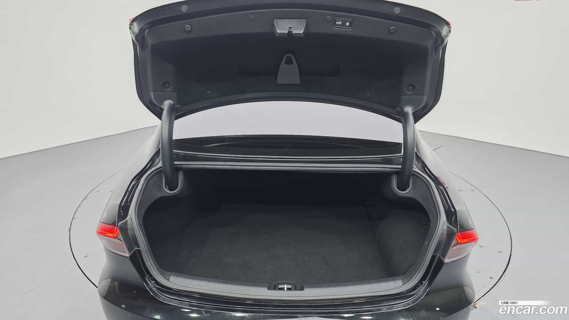 Grandeur Hyundai 2022.4-OPTION-024