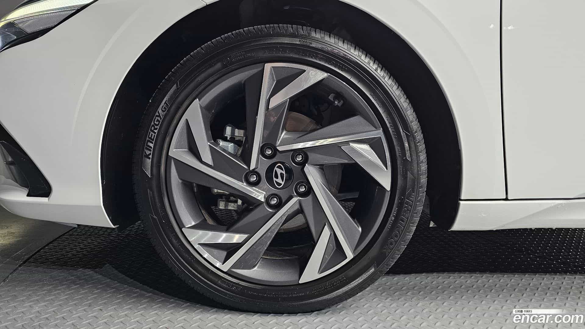 AVANTE Hyundai 2024.0-OUTER-005