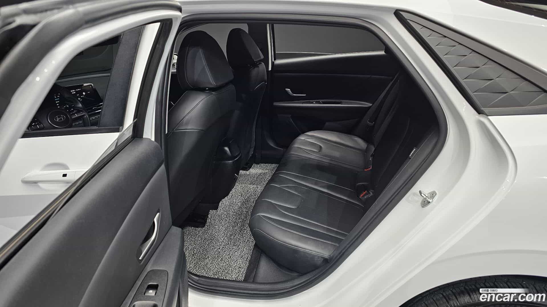 AVANTE Hyundai 2024.0-OPTION-016