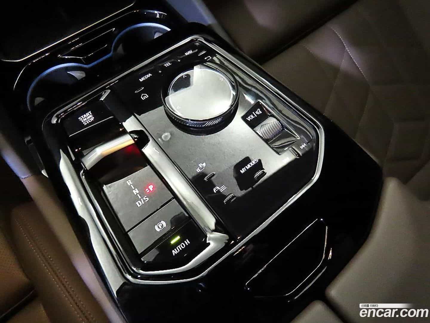 5-Series BMW 2025.5-OPTION-016
