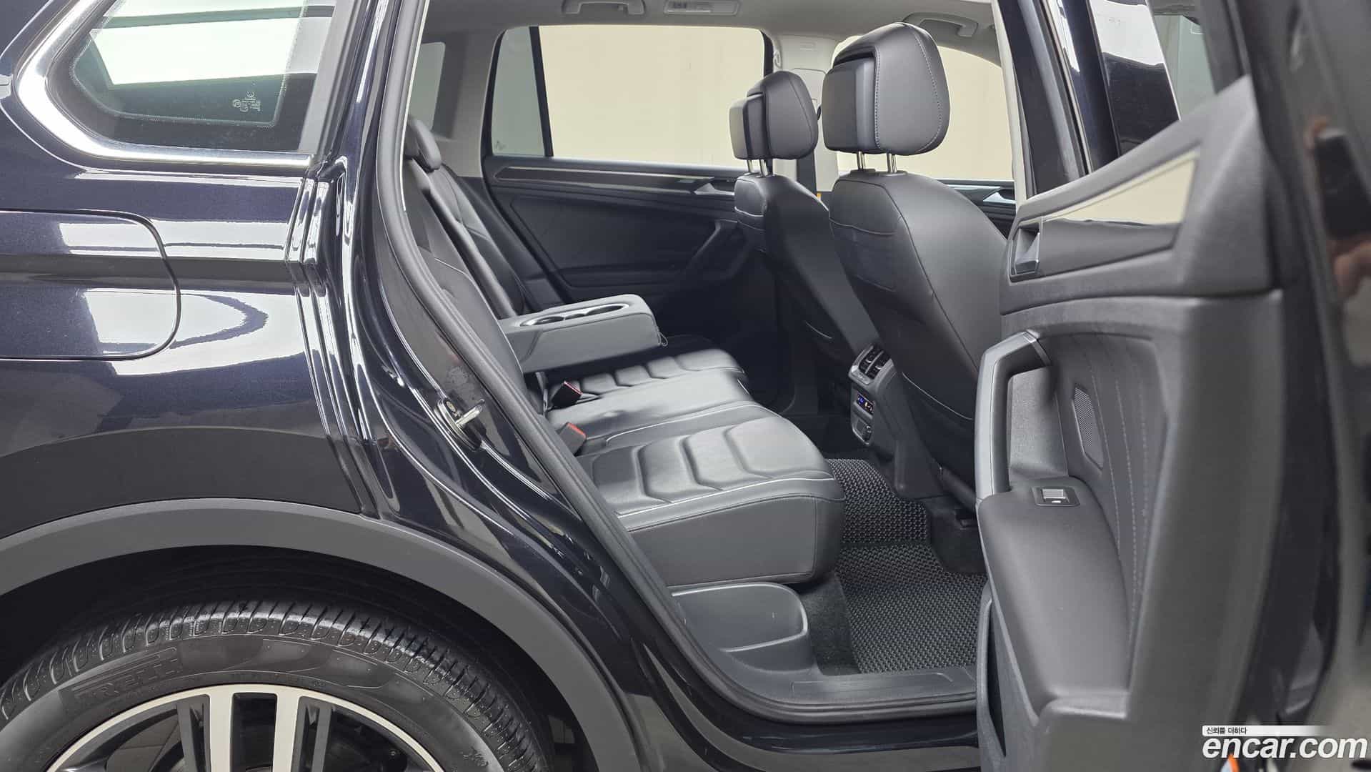 Tiguan Volkswagen 2023.6-OPTION-015