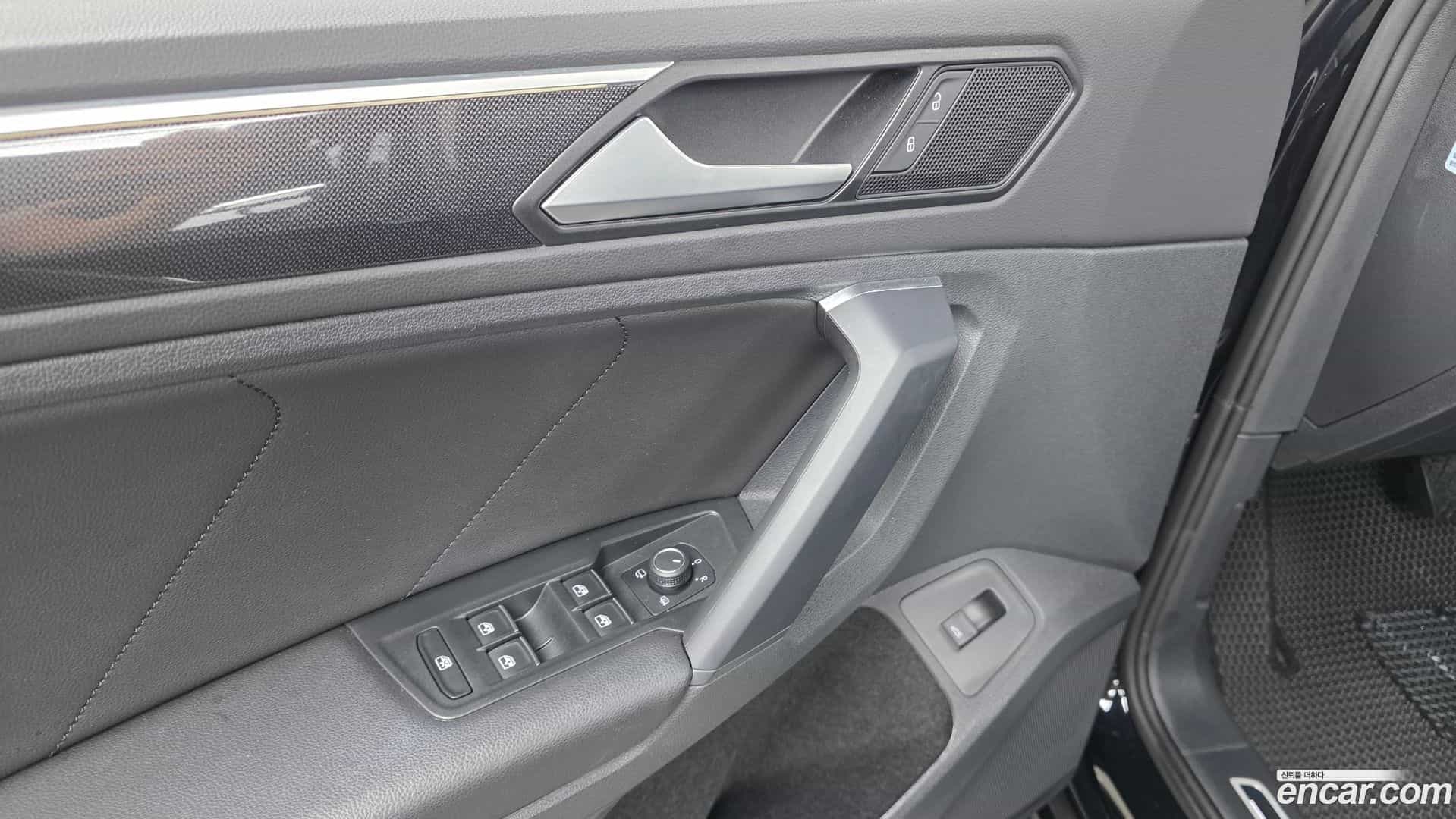 Tiguan Volkswagen 2023.6-OPTION-023