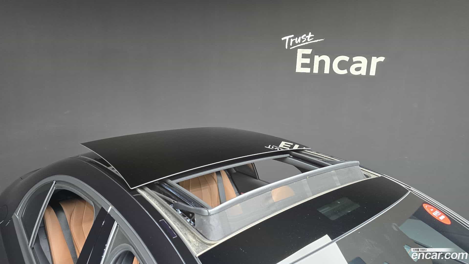 E-Class Mercedes-Benz 2024.8-OPTION-024