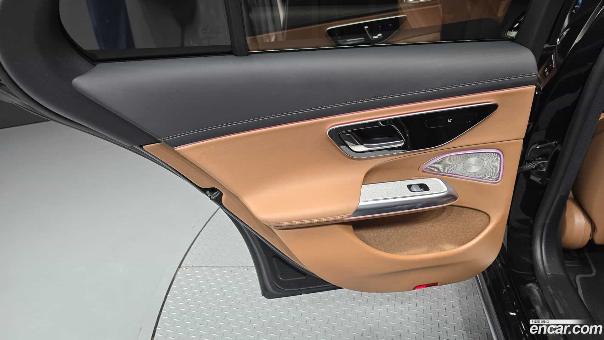 E-Class Mercedes-Benz 2024.8-INNER-035