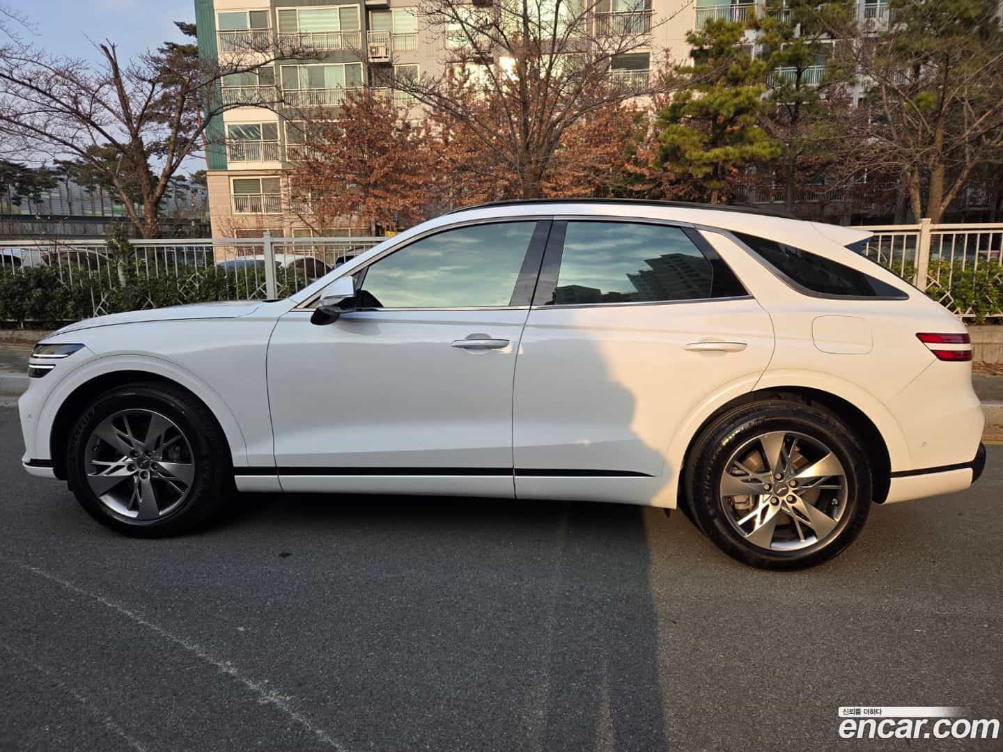 GV70 Genesis 2022.1-OUTER-002
