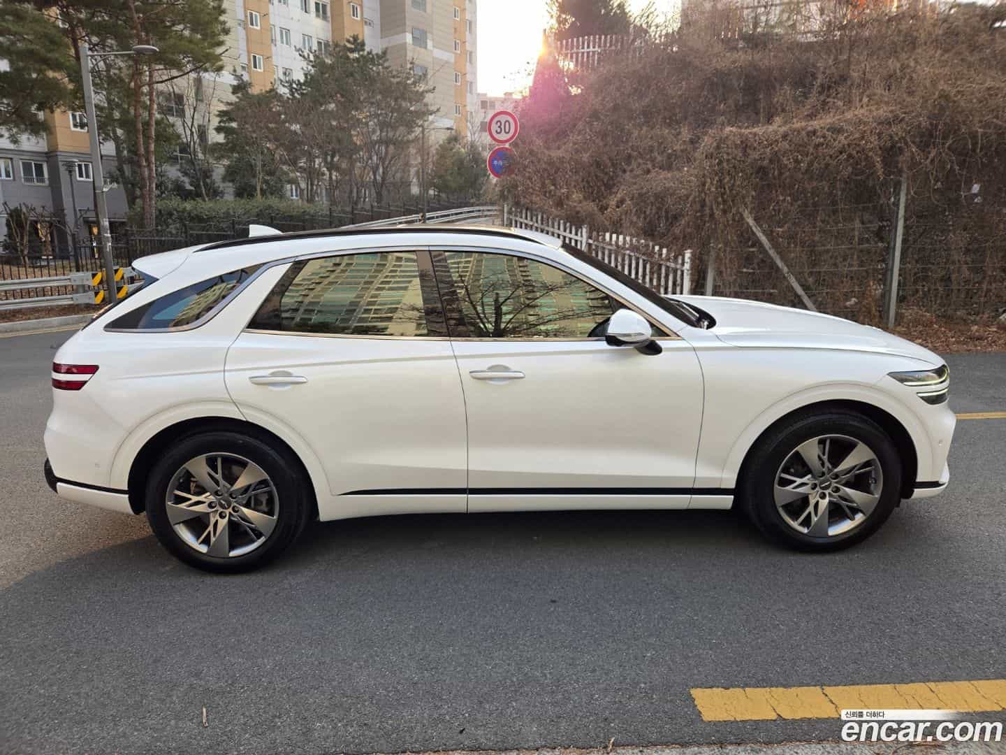 GV70 Genesis 2022.1-OUTER-003
