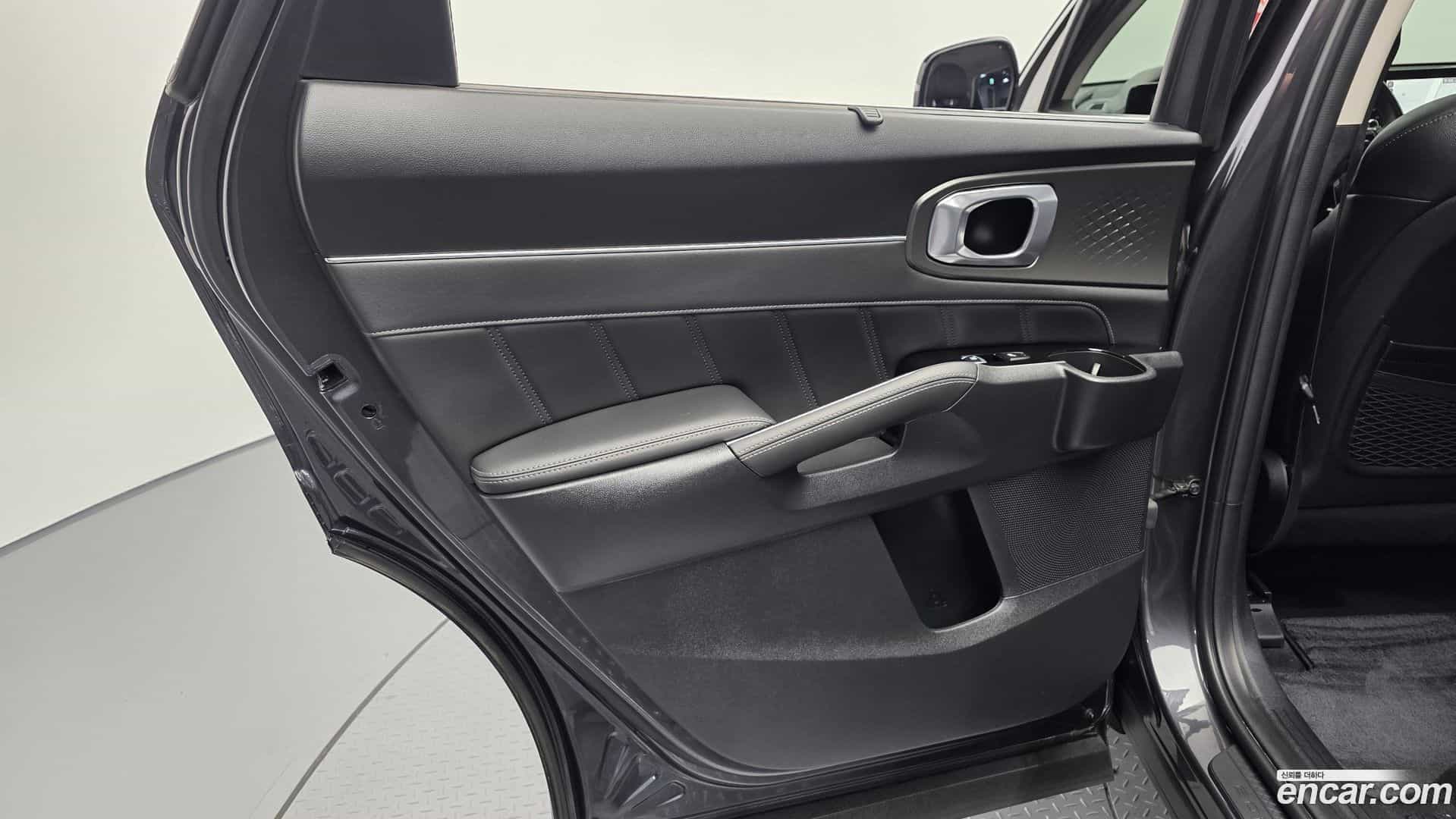 Sorento Kia 2022.9-INNER-034