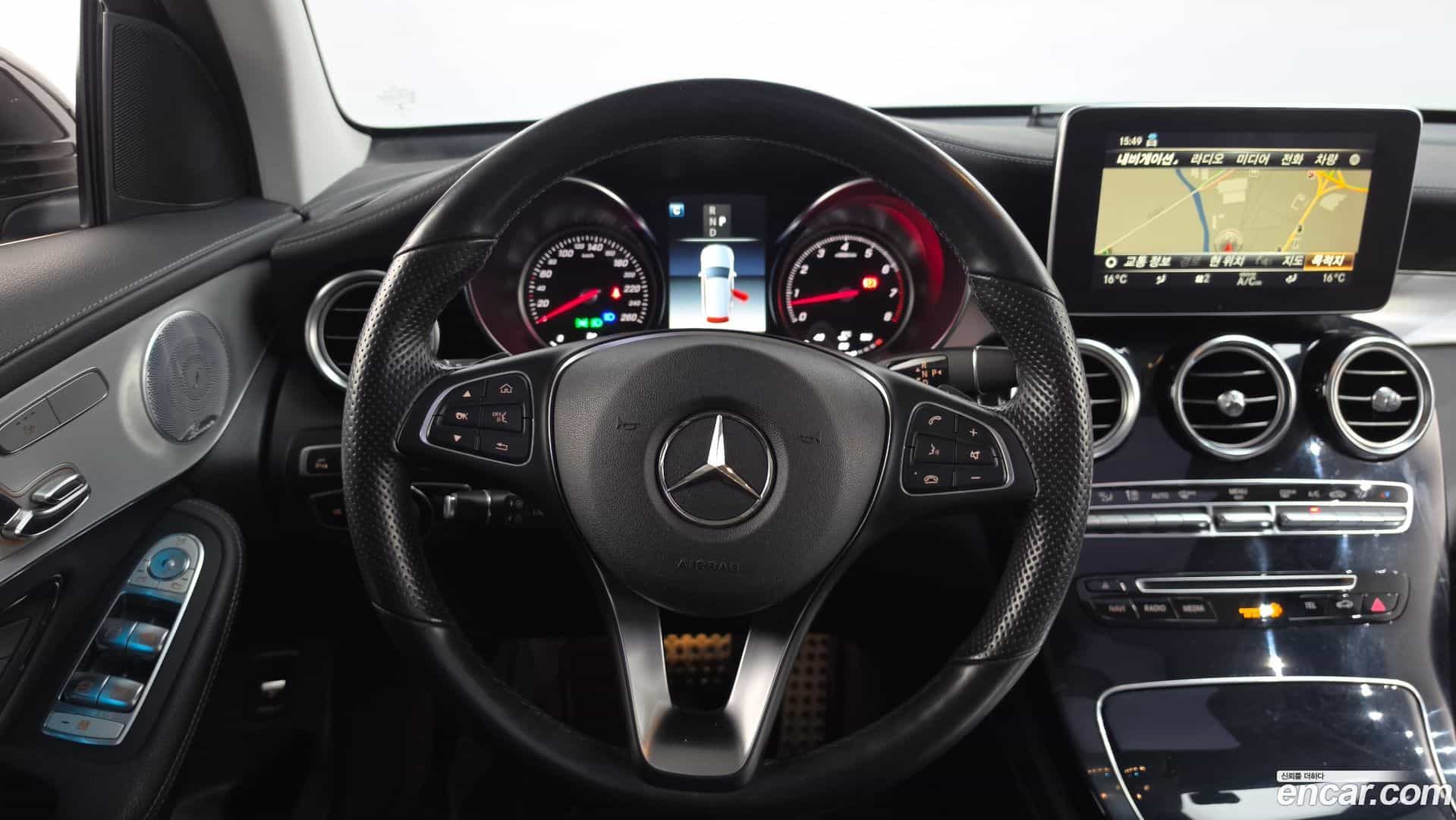 GLC-Class Mercedes-Benz 2019.10-OPTION-016