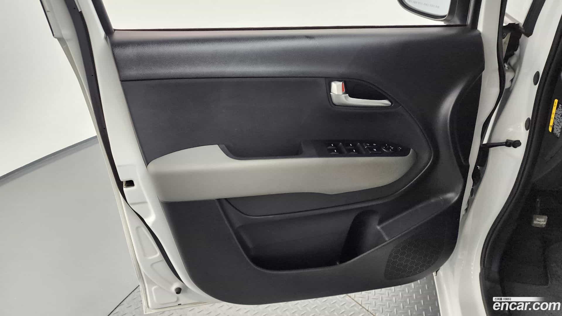 RAY Kia 2023.9-INNER-034