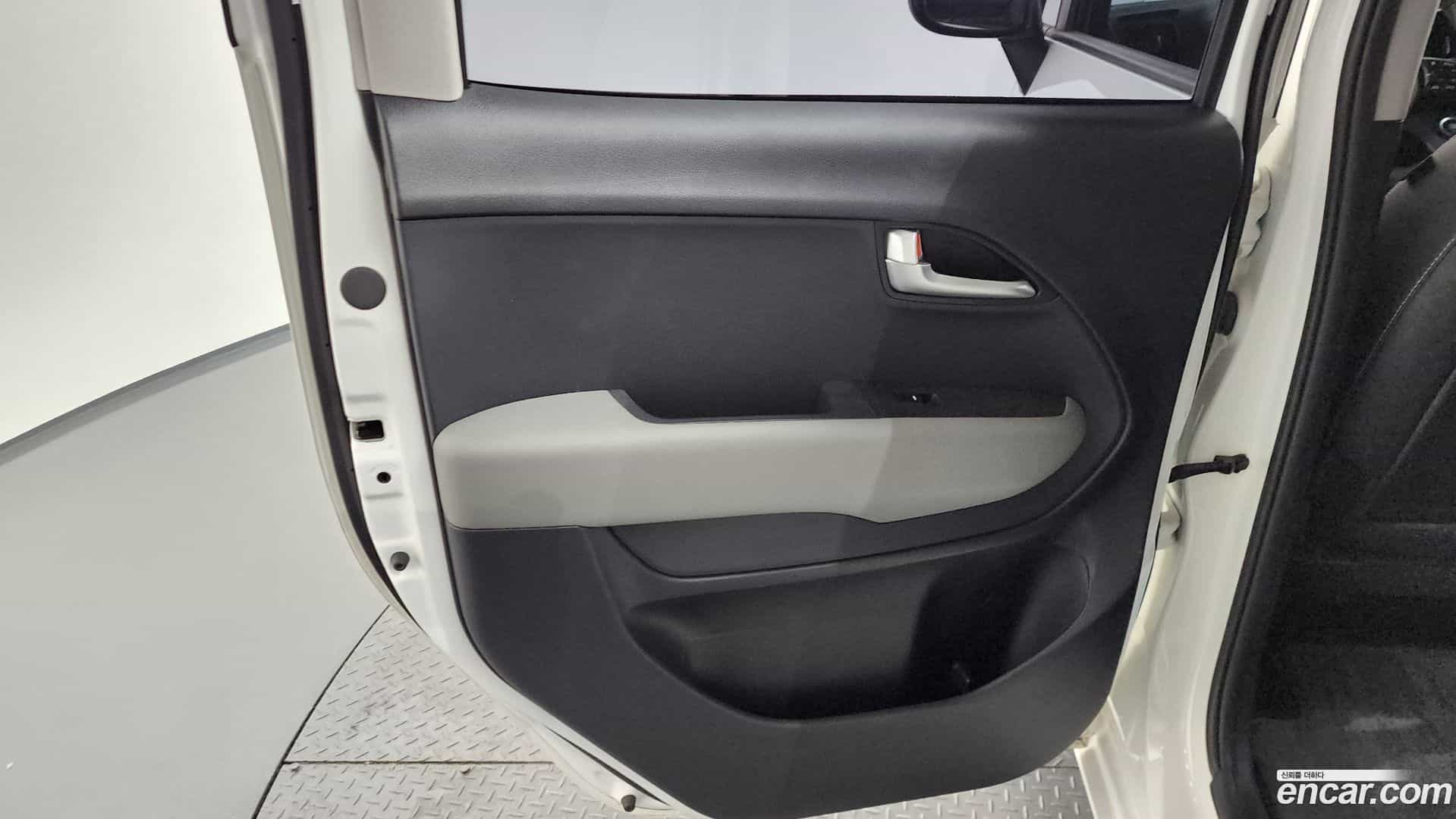 RAY Kia 2023.9-INNER-035